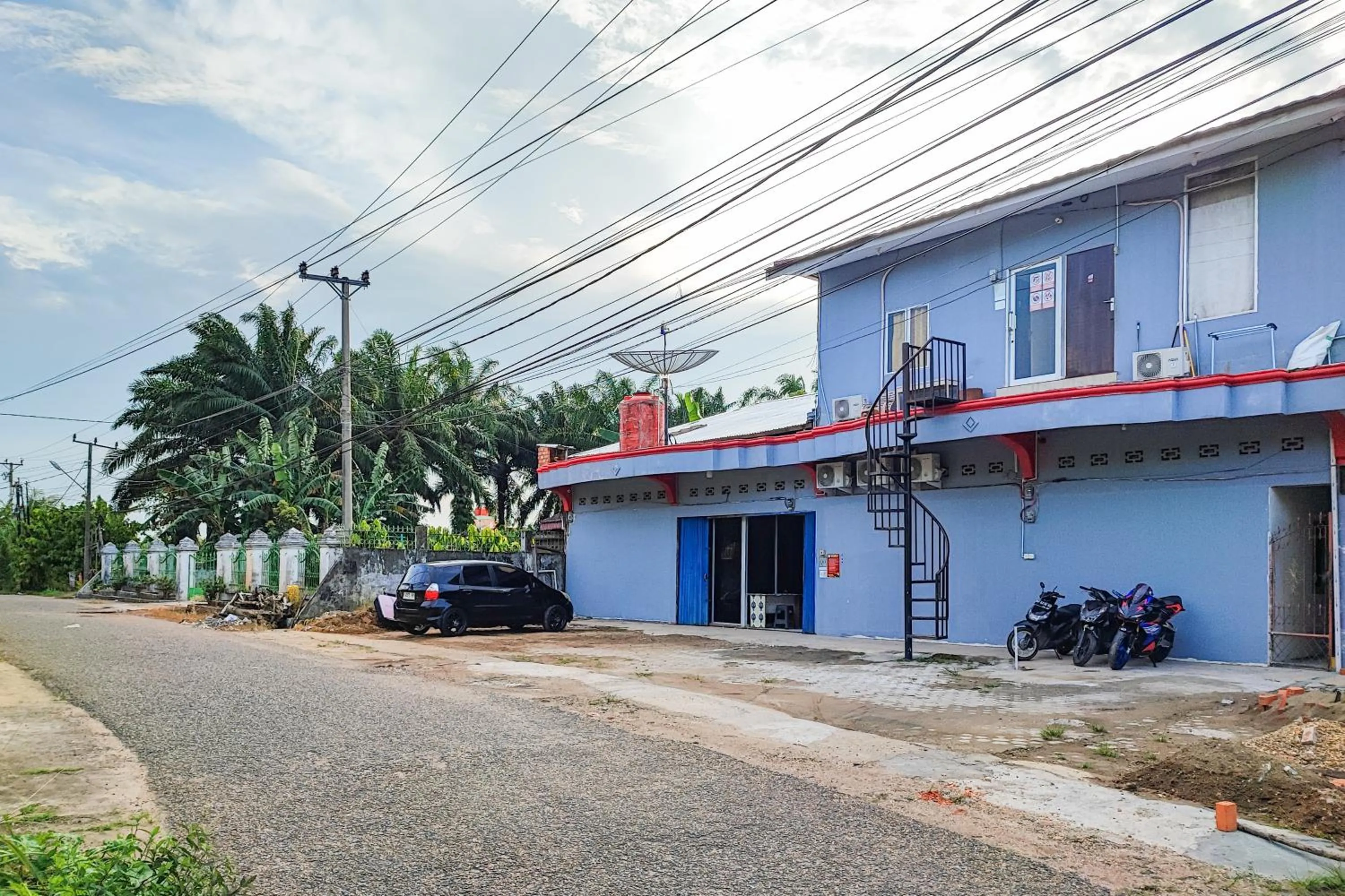 Property building in Urbanview Hotel Syariah near Jamtos