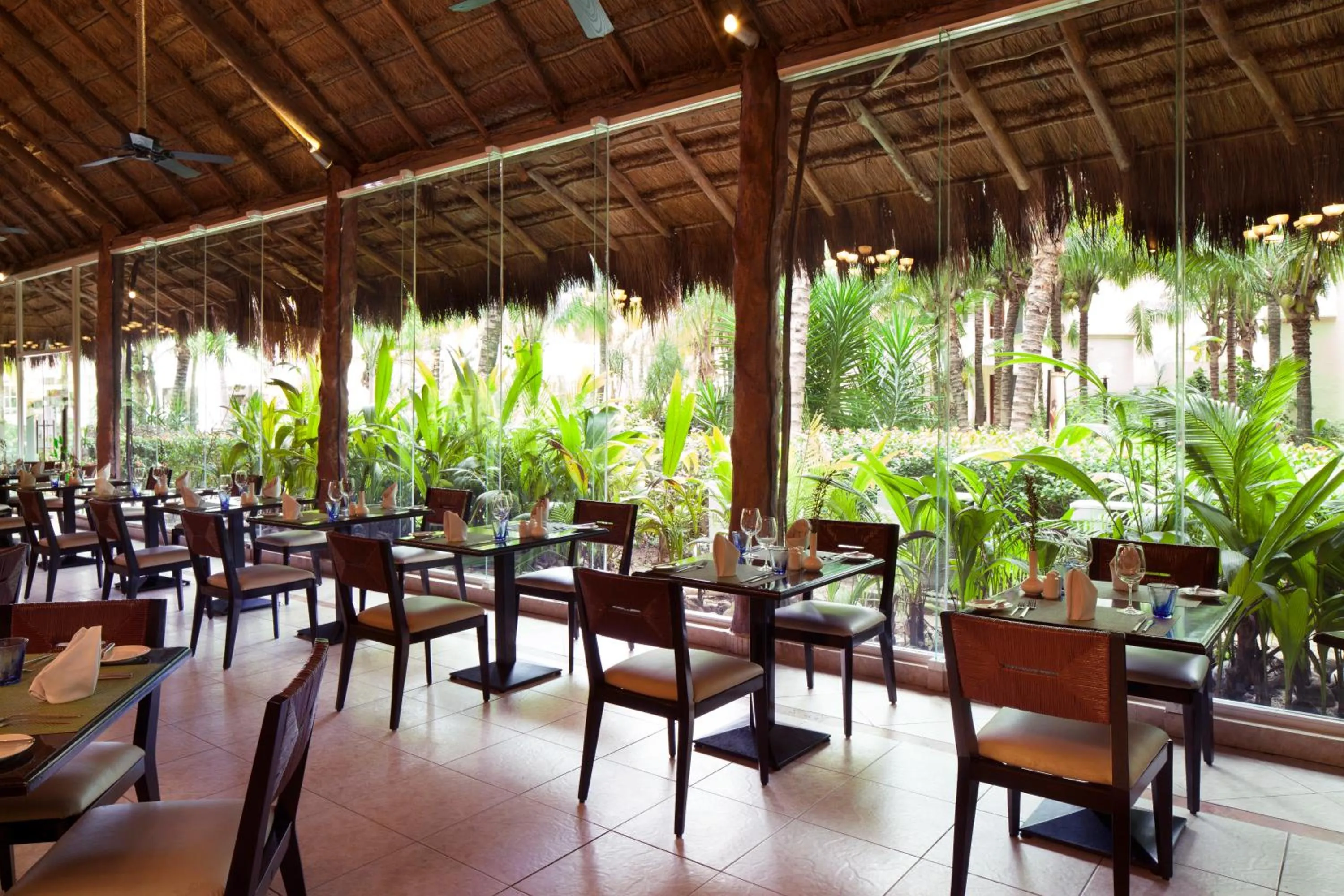Restaurant/places to eat in El Dorado Seaside Suites Oceanfront, Catamarán, Ecoturistic Ranch, All & More Inclusive - Adults Only