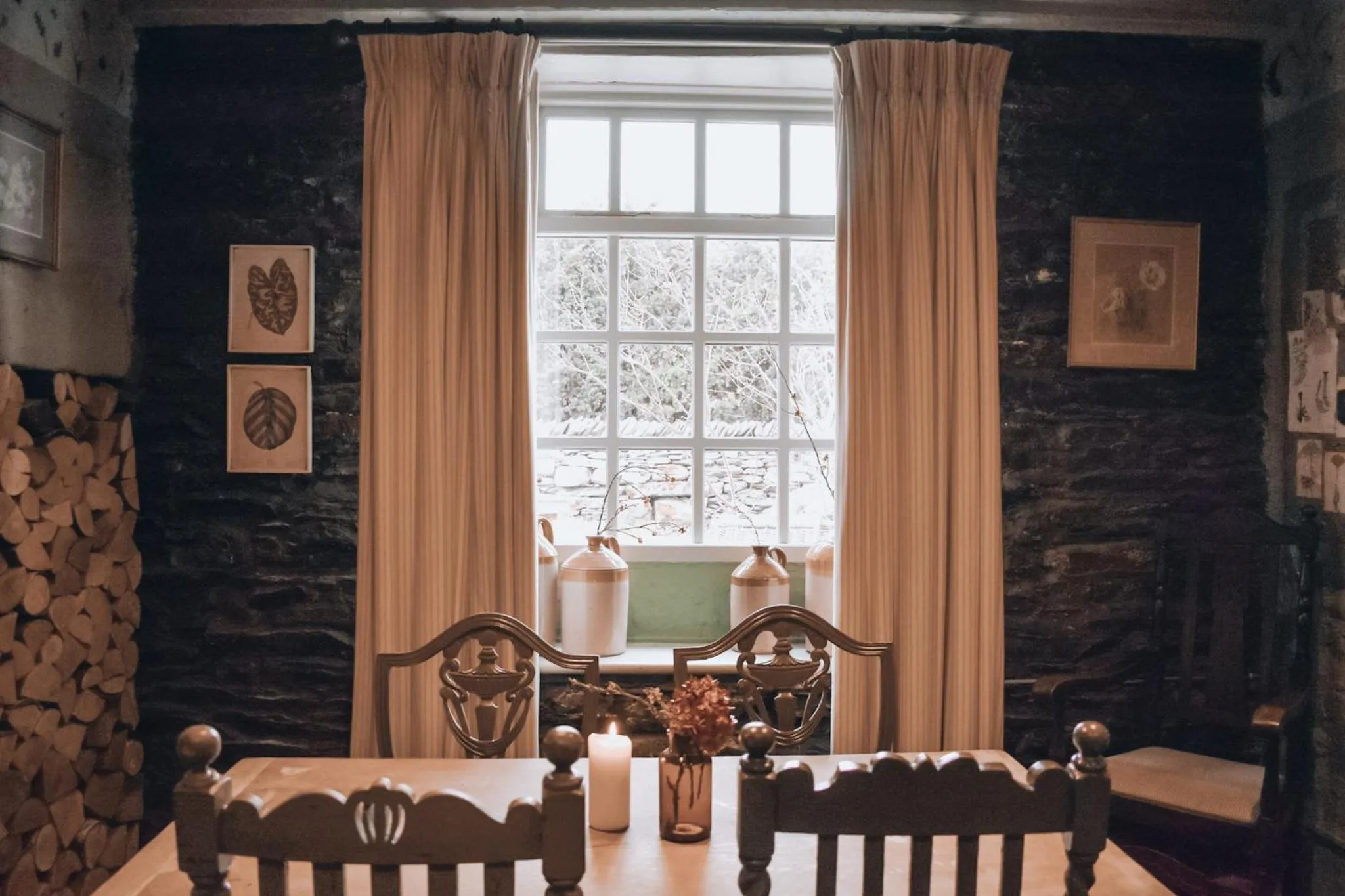 Restaurant/places to eat in The Hare & Hounds Inn