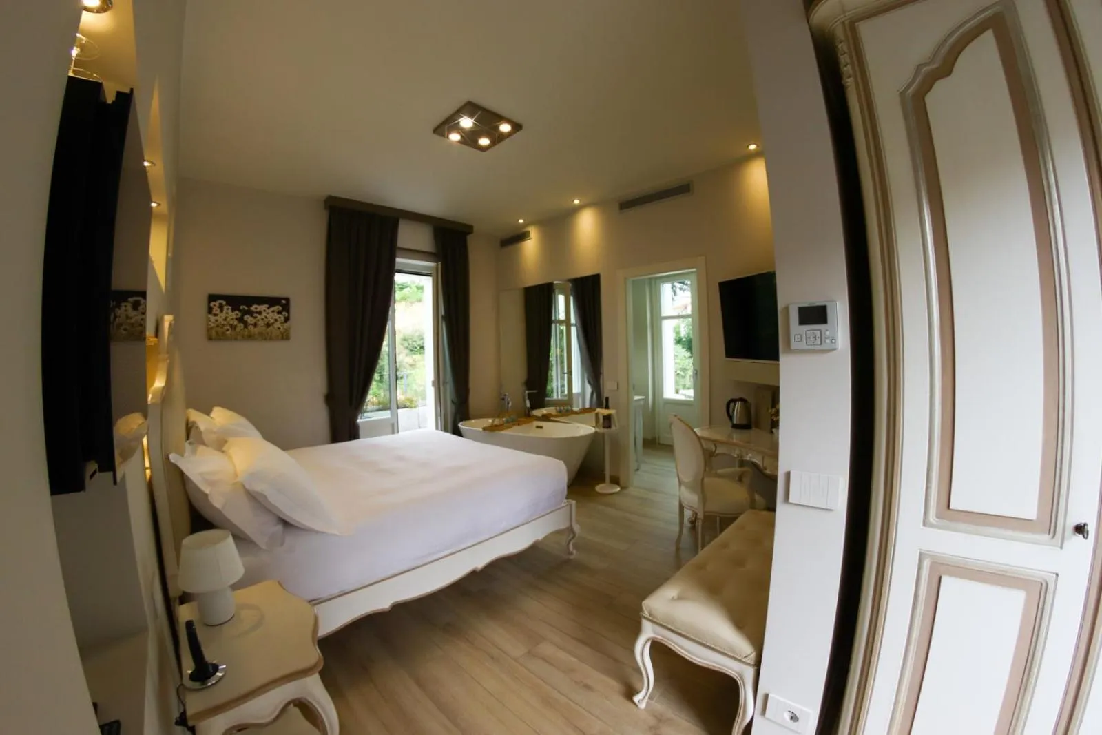 Bed in Villa Nonna Cicci Boutique Hotel - SPA
