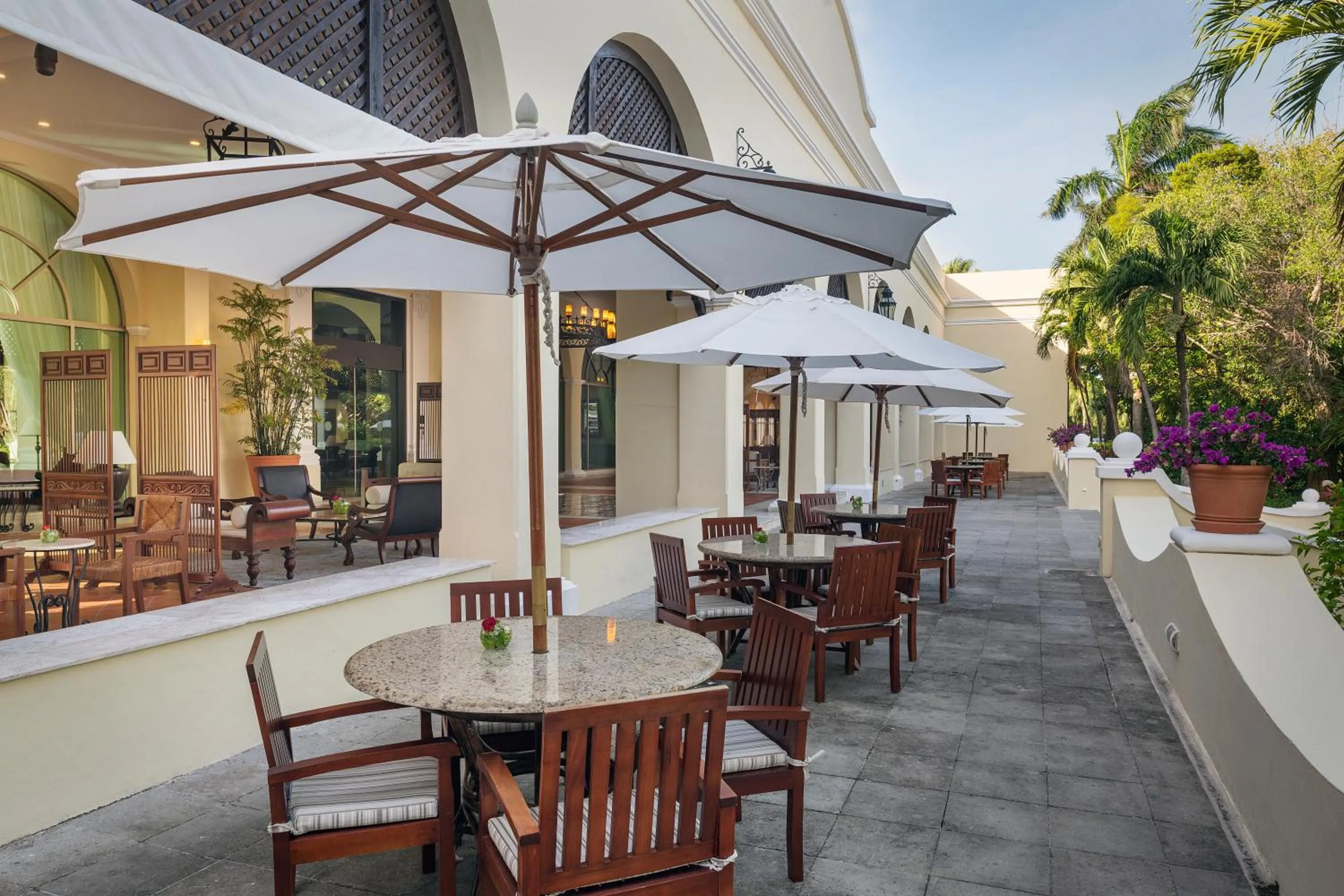 Seating area in Valentin Imperial Riviera Maya All Inclusive - Adults Only