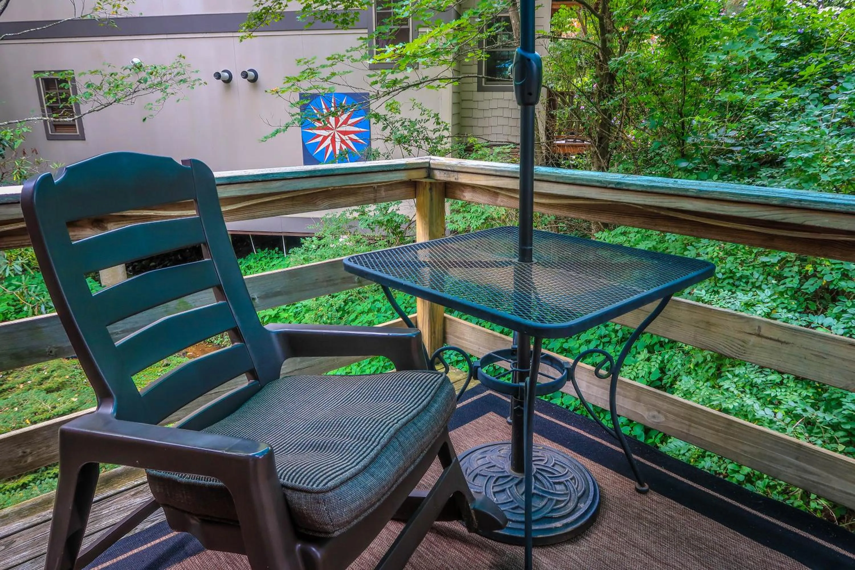 Balcony/Terrace in Mountainaire Inn and Log Cabins
