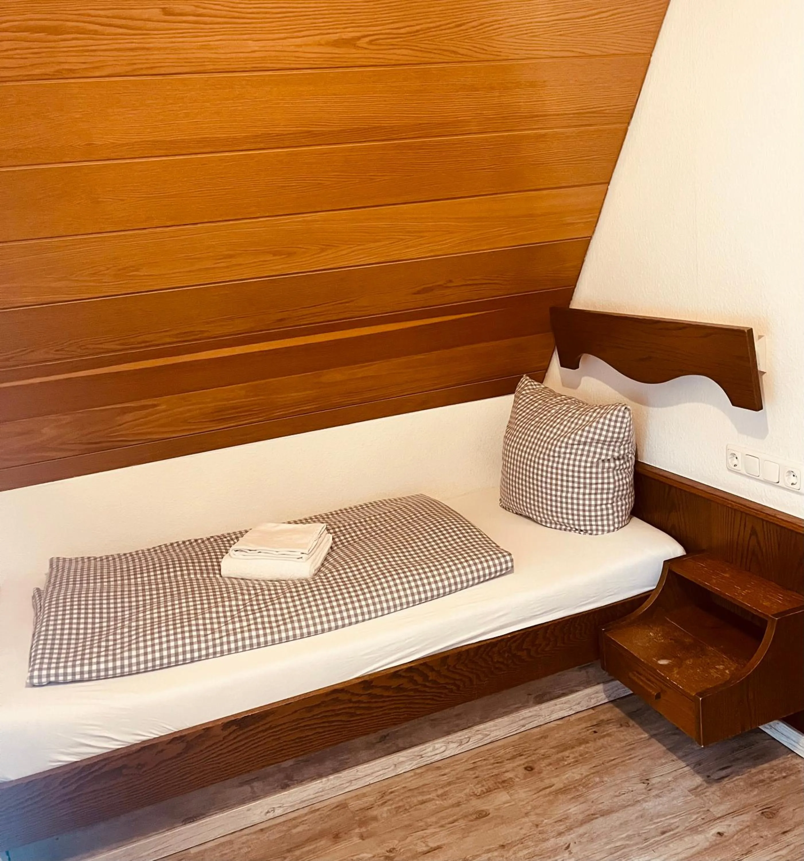 Bed in Gästehaus Goldenes Lamm