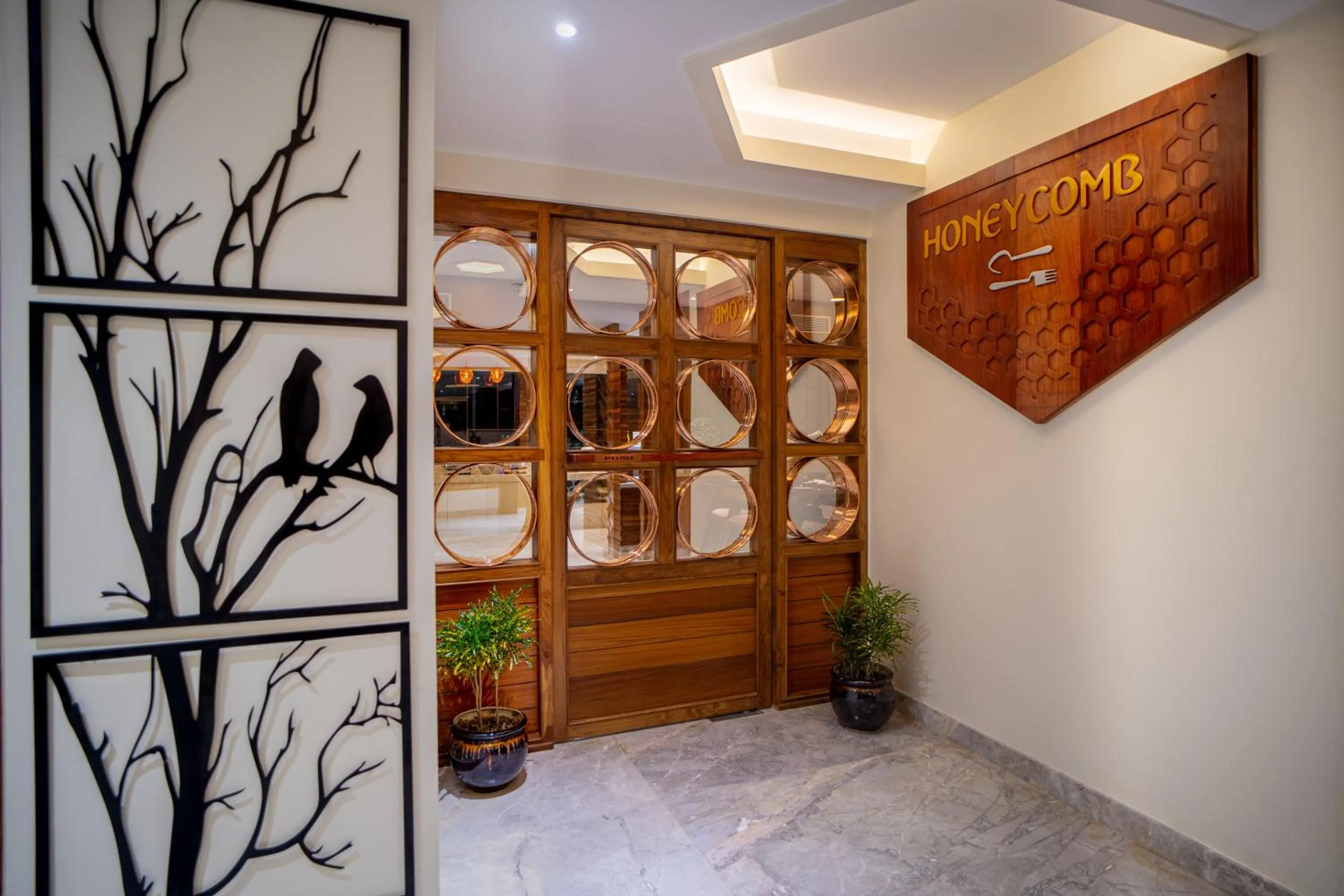 Restaurant/places to eat in Coral Reef Hotel & Spa, Port Blair