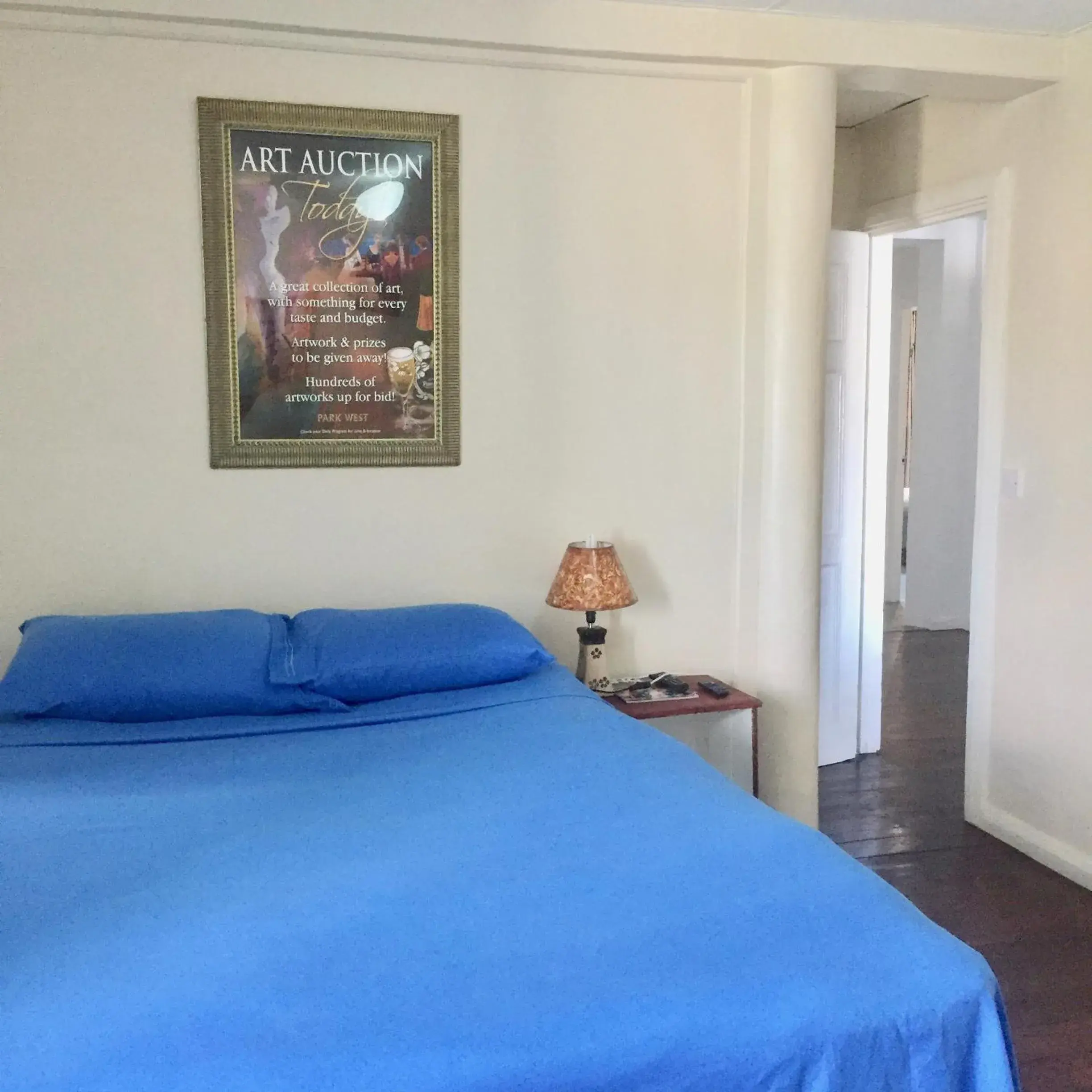 Deluxe Double Room with Bath in Harbour Vista Inn Deluxe Double Room with Bath in Harbour Vista Inn