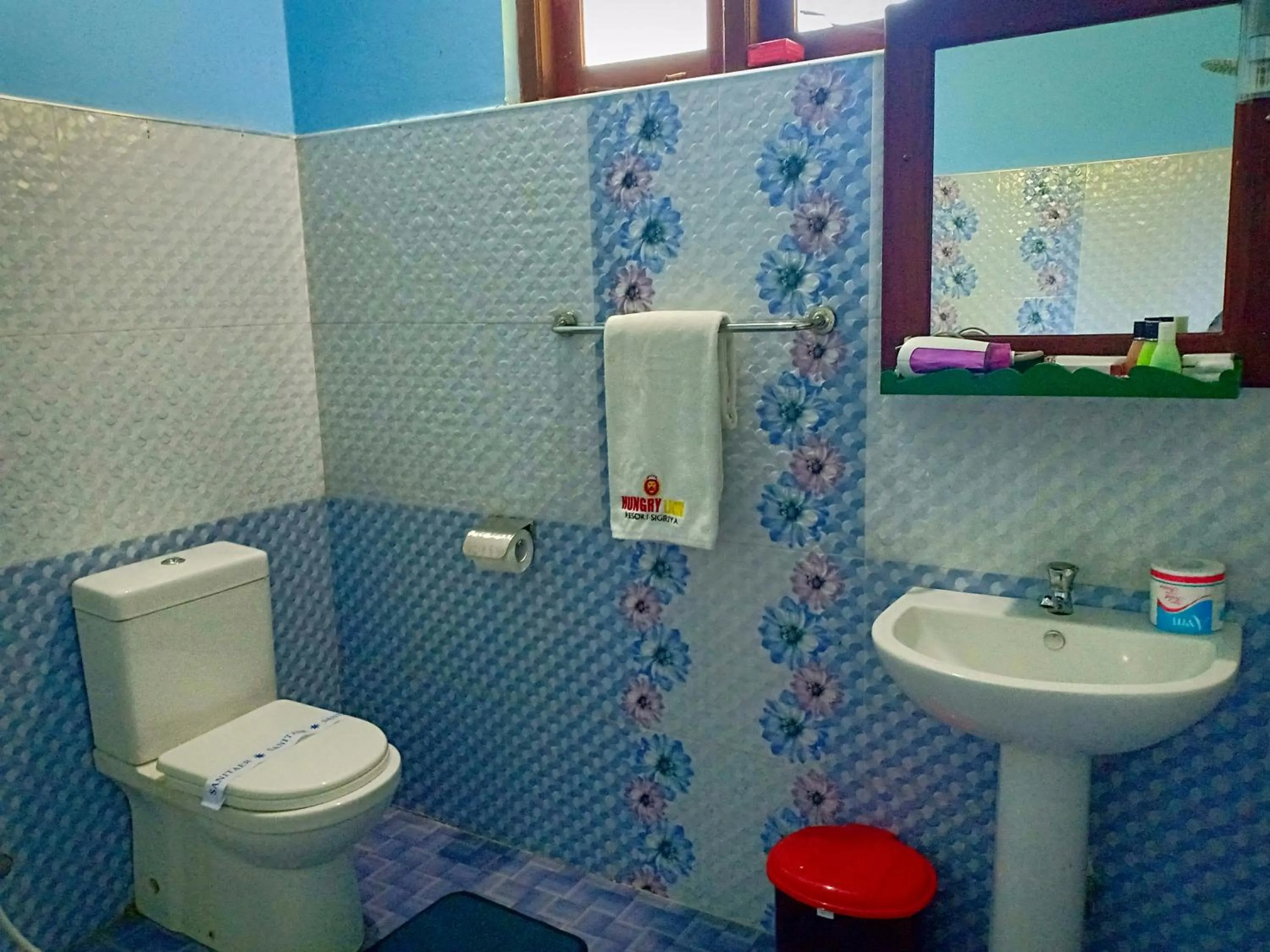 Bathroom in Hungry Lion Sigiriya