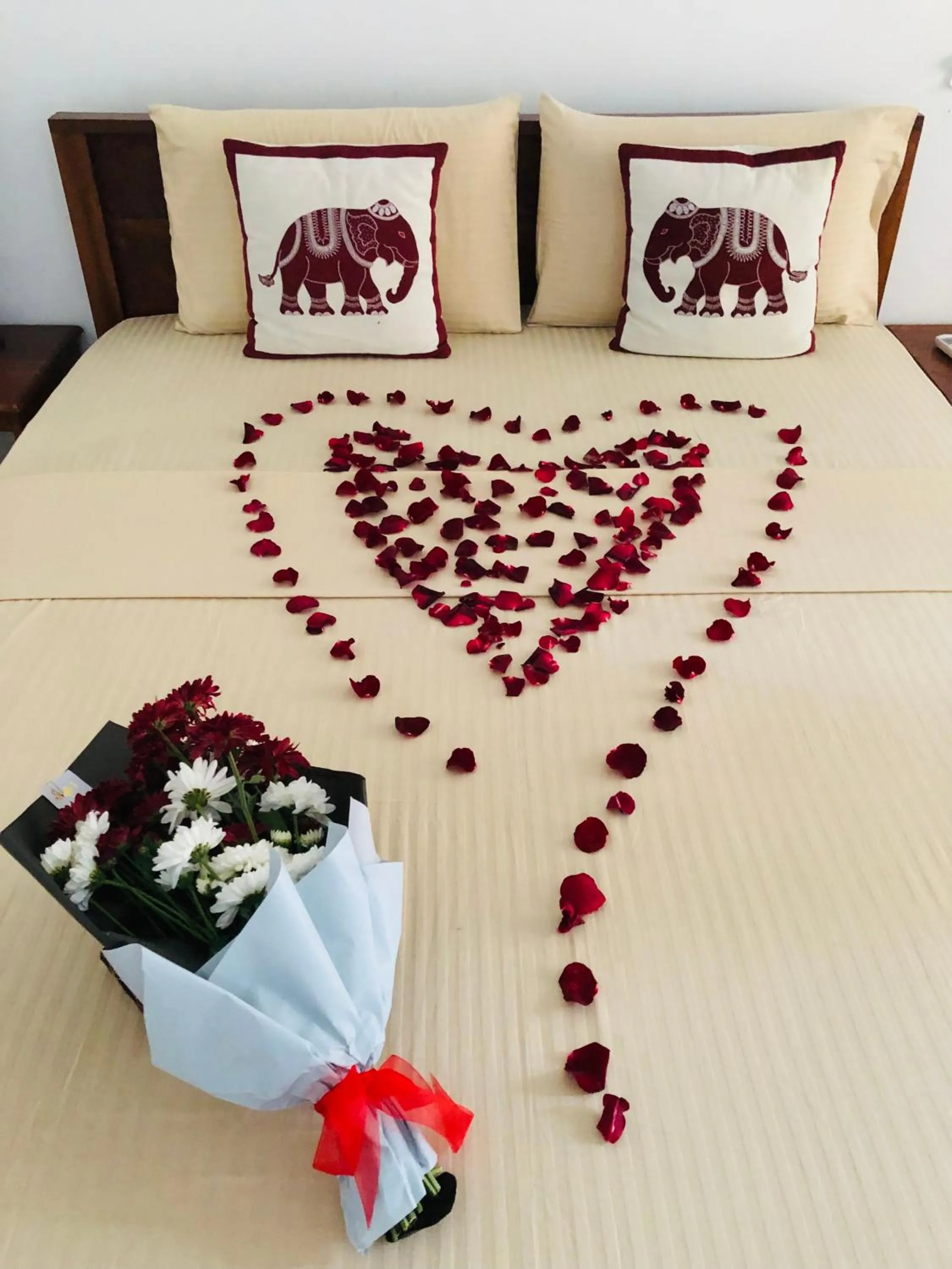Bedroom, Bed in Hungry Lion Sigiriya