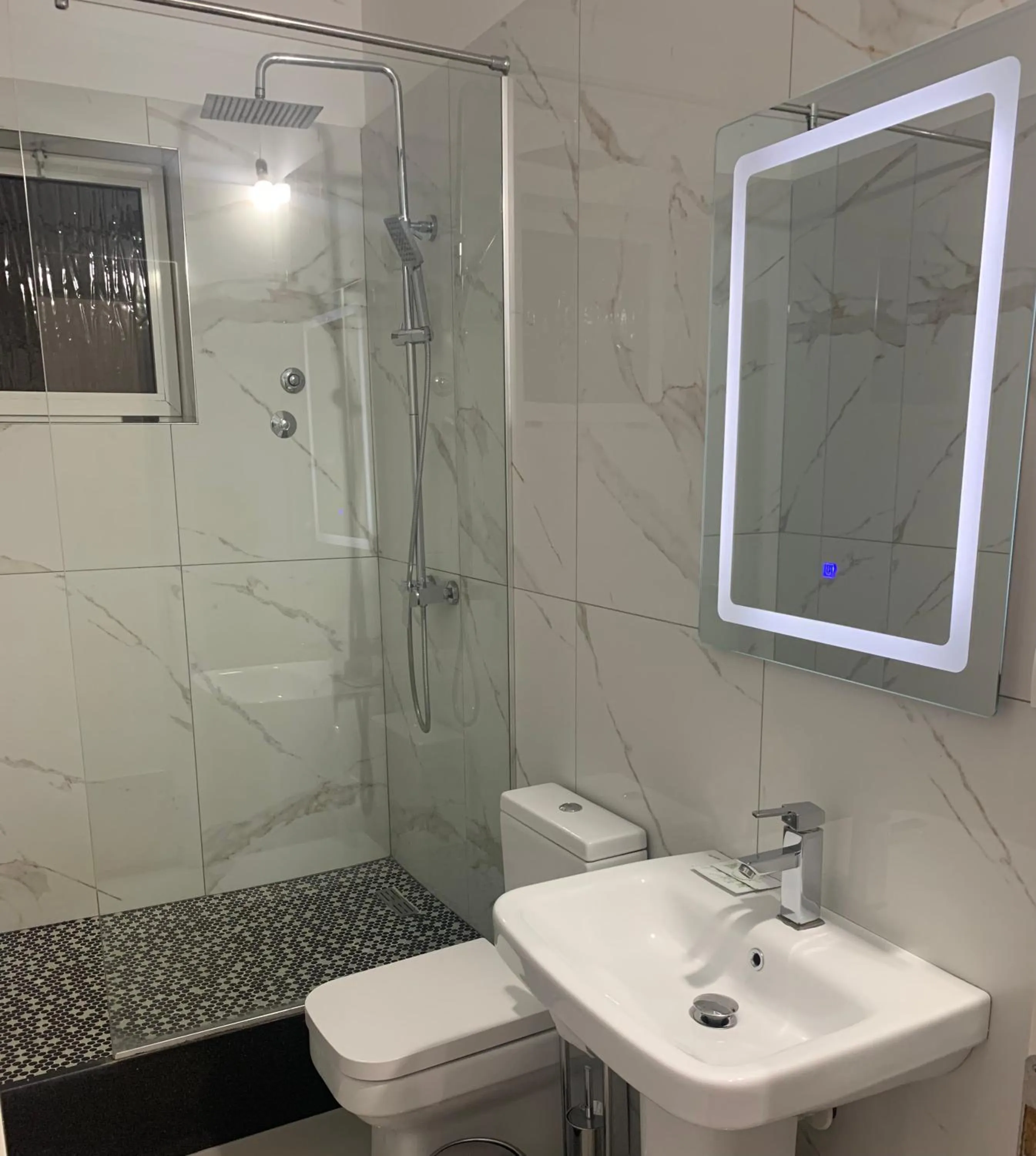 Bathroom in Hotel Kaloshi