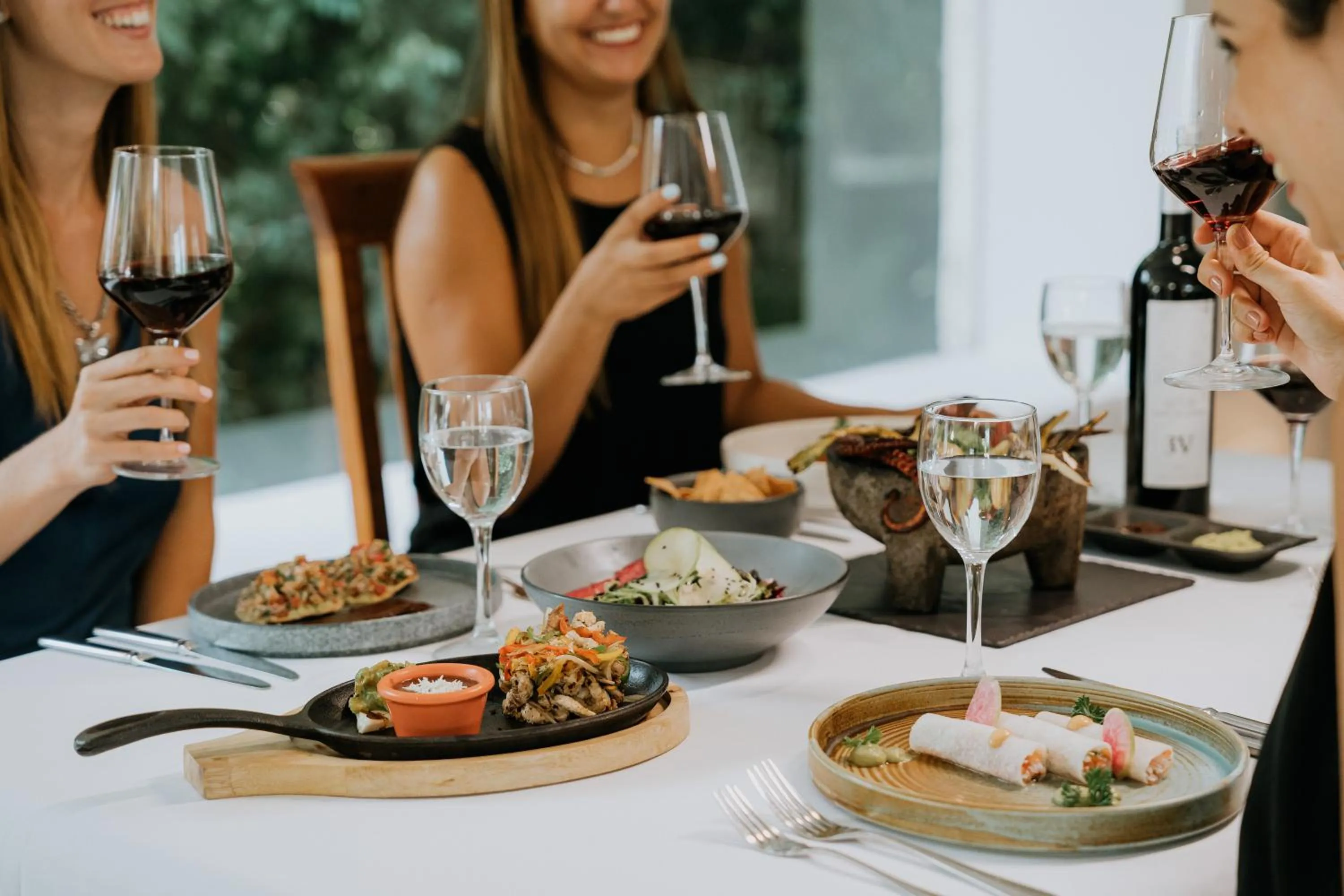 Restaurant/places to eat in The Reef Playacar Beach Resort & Spa-Optional All Inclusive