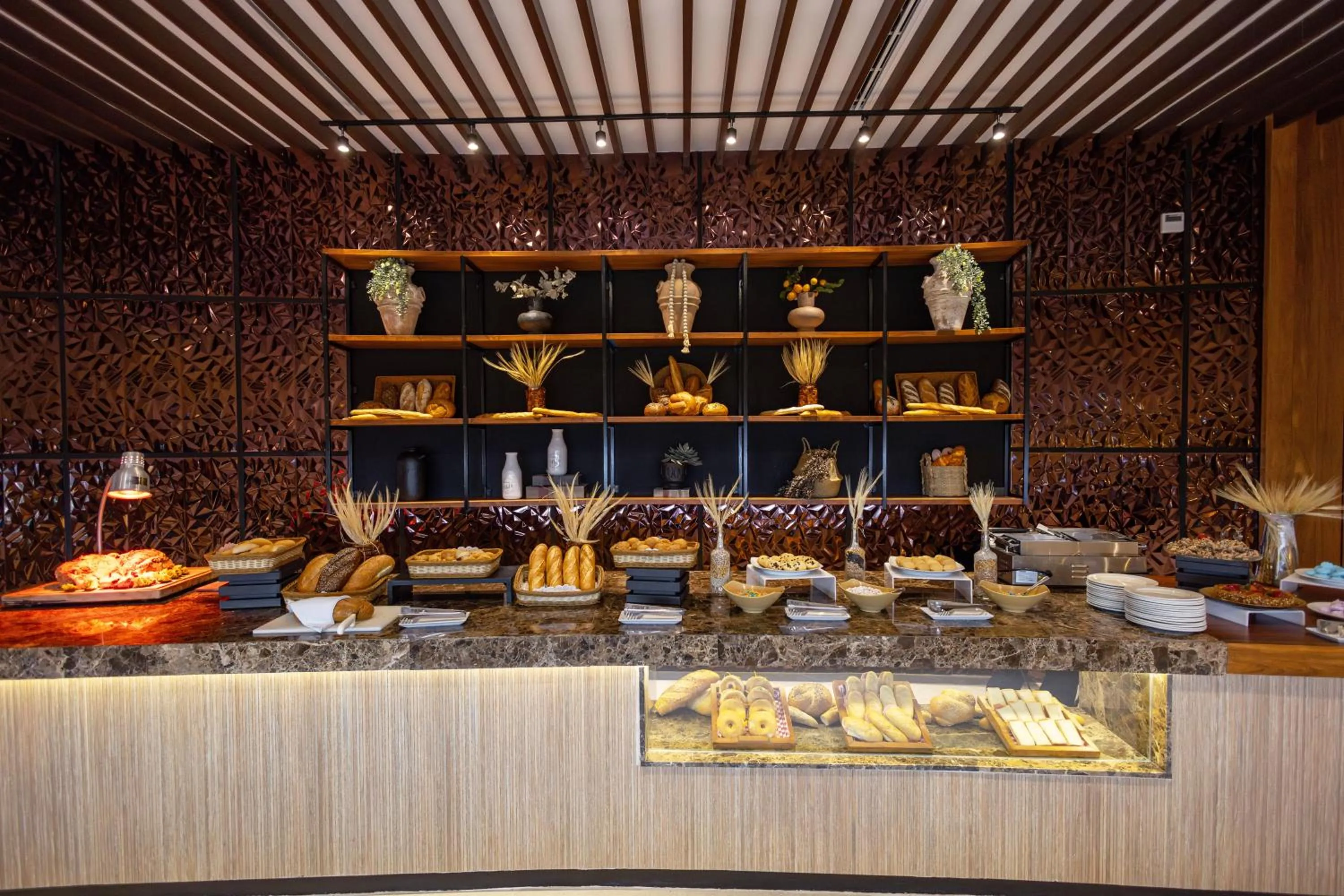 Restaurant/places to eat in The Reef Playacar Beach Resort & Spa-Optional All Inclusive