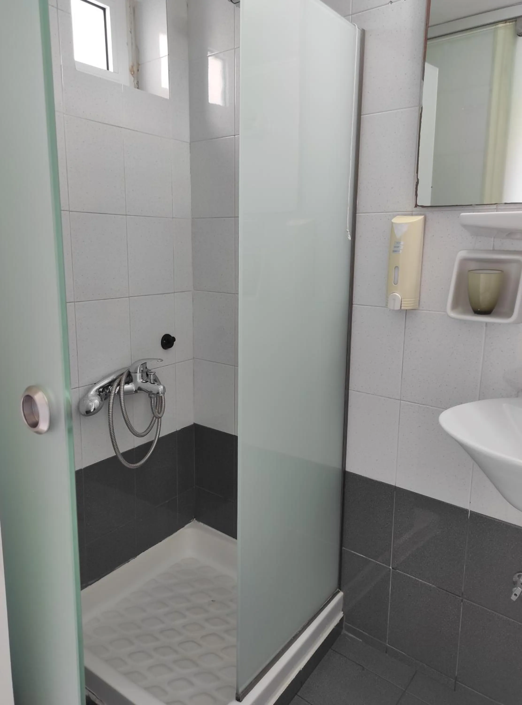 Shower in Filoxenia Beach Hotel