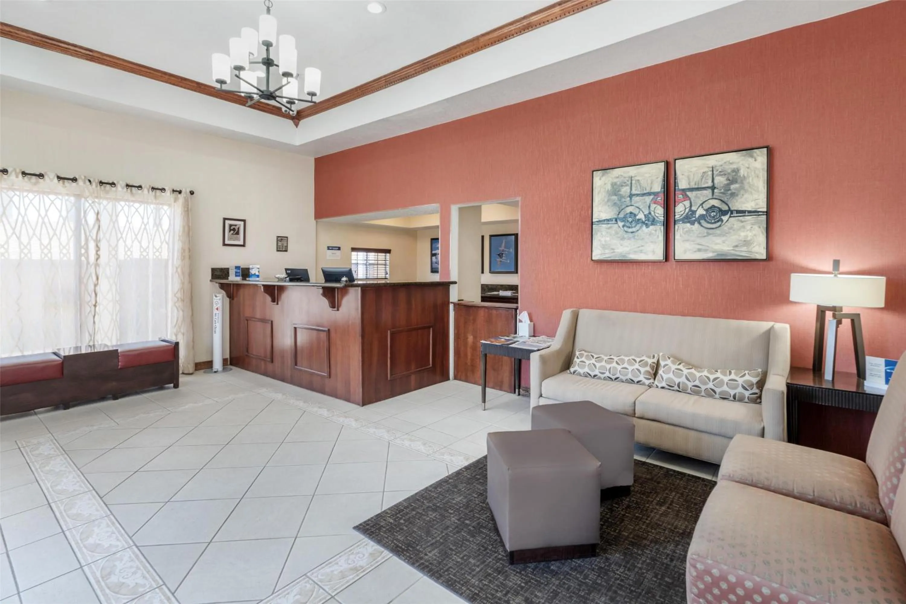 Lobby or reception in Best Western Desert Winds