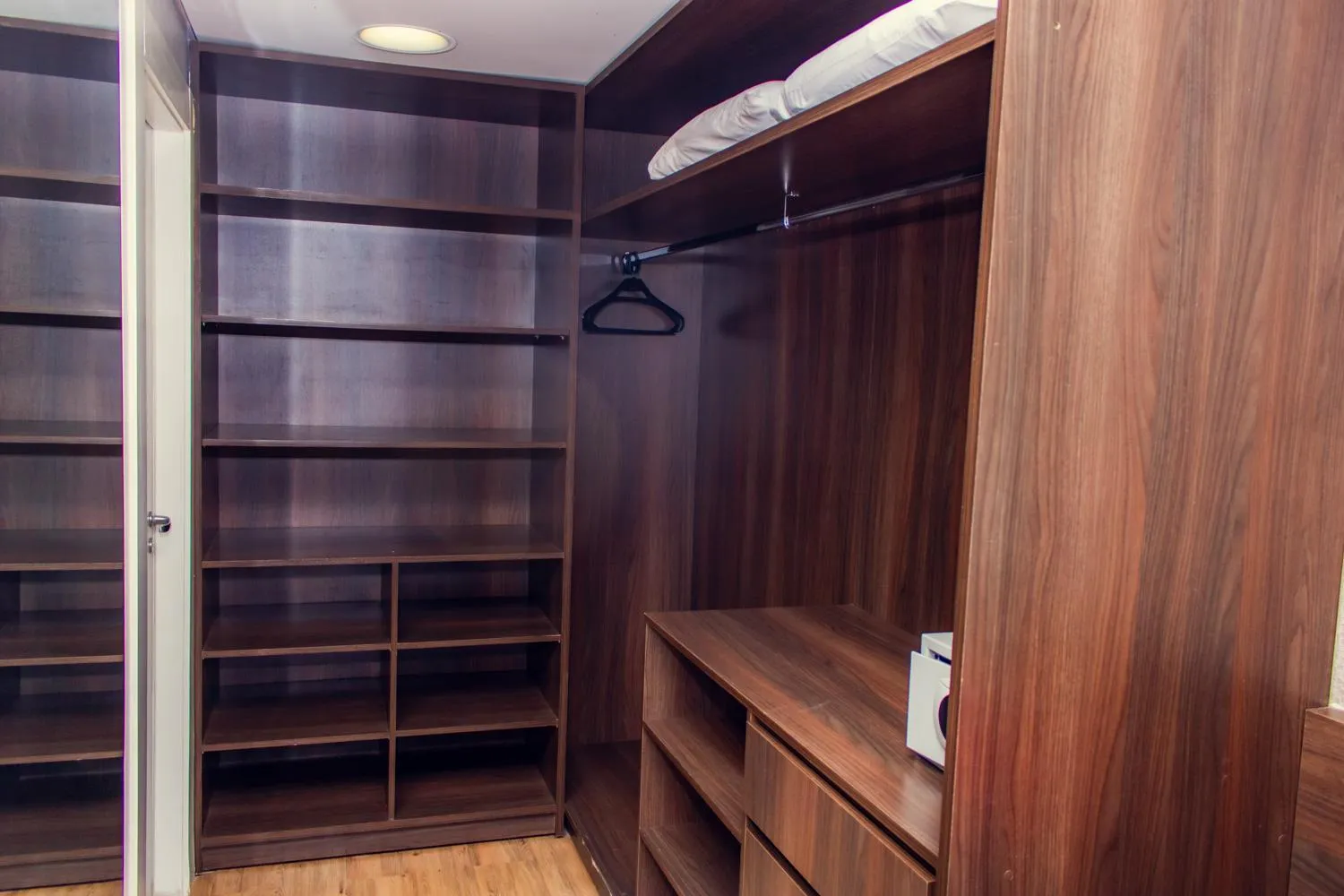 wardrobe in Delmond Hotel