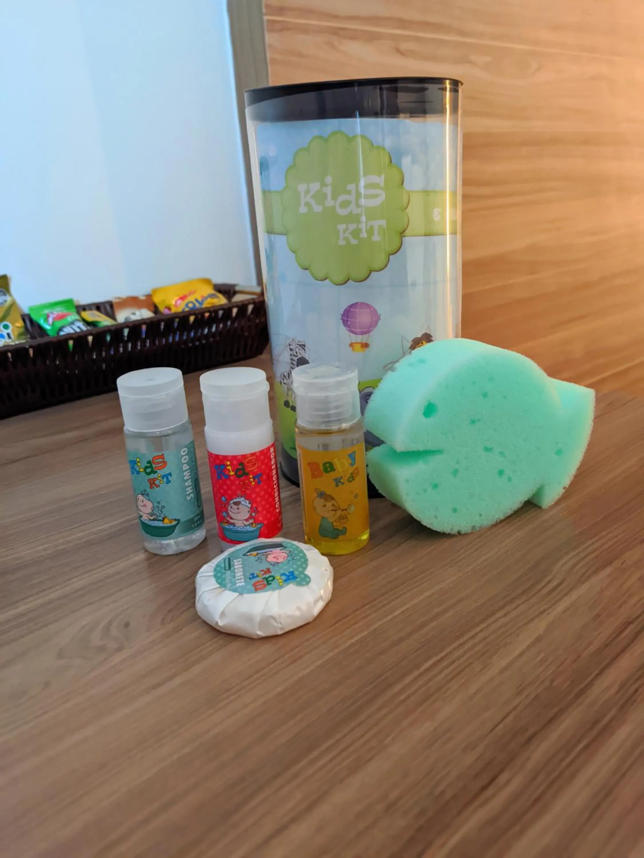 children in Delmond Hotel