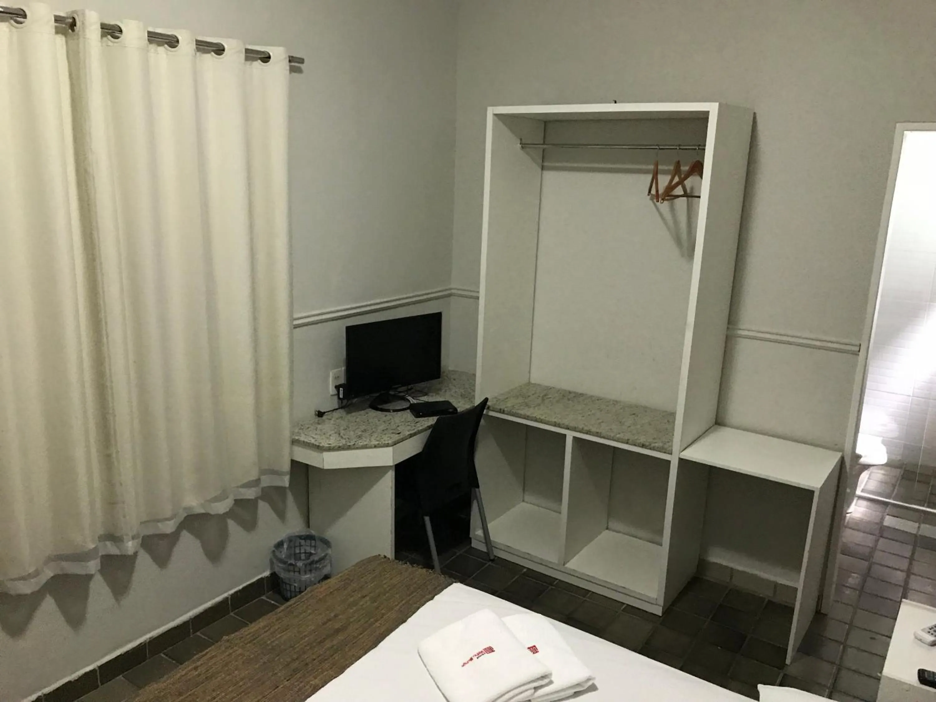 Bed in Hotel Velho Monge