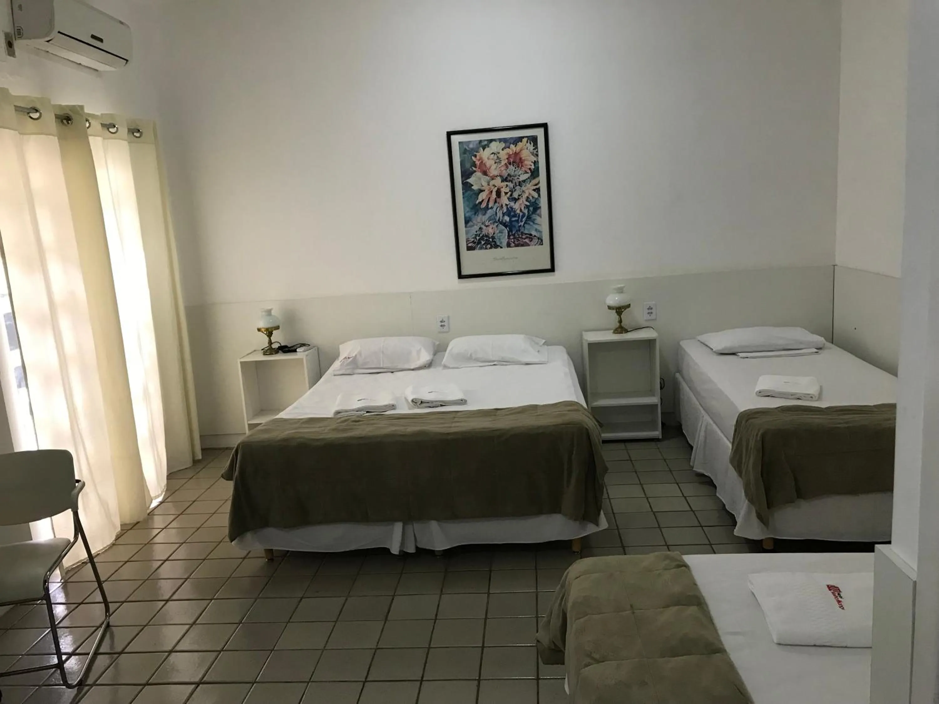 Bed in Hotel Velho Monge