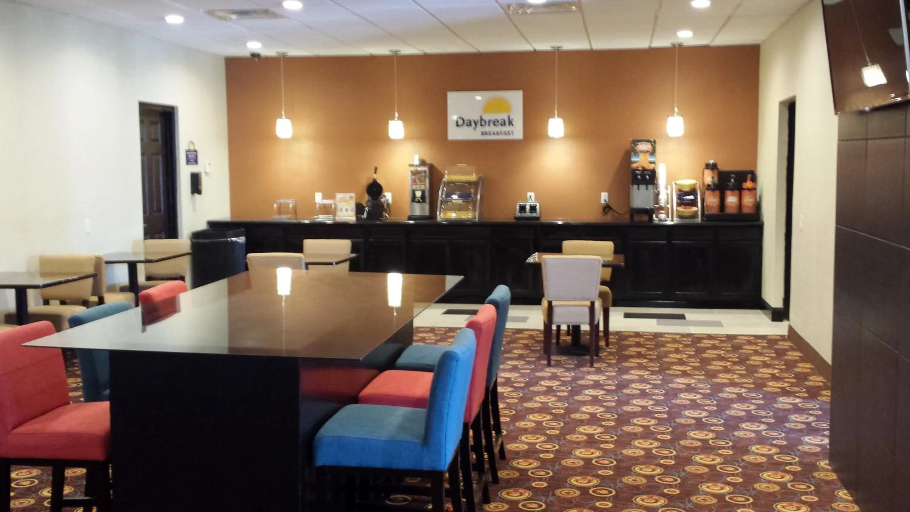 Restaurant/places to eat in Days Inn by Wyndham Henryetta