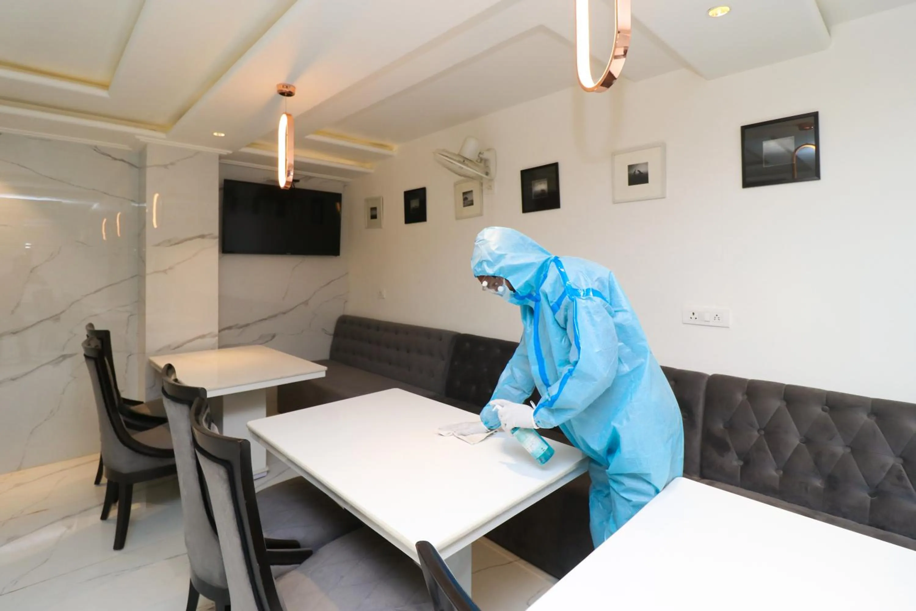 Staff in OPO The View, Delhi Airport