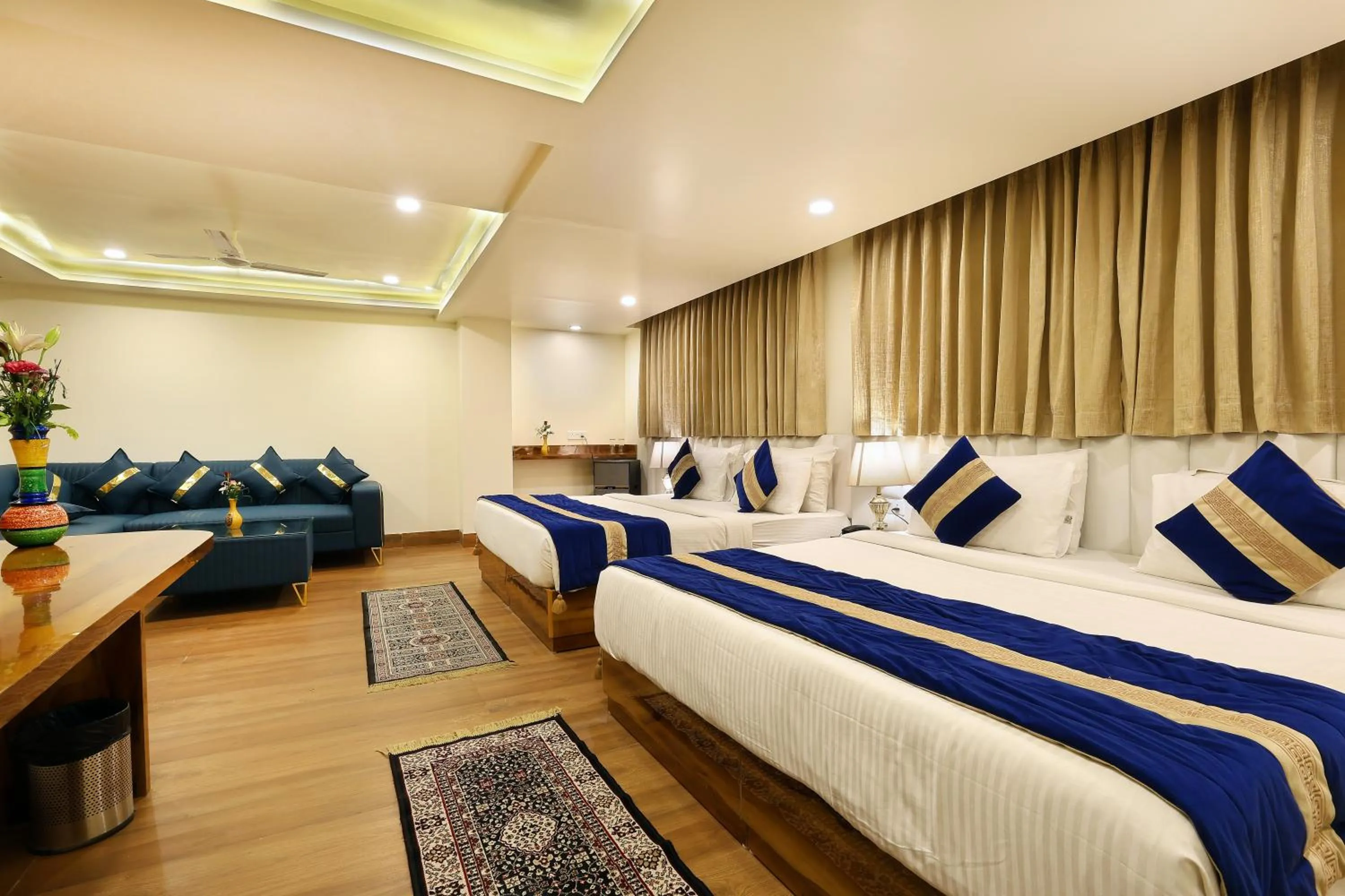 Photo of the whole room, Bed in OPO The View, Delhi Airport