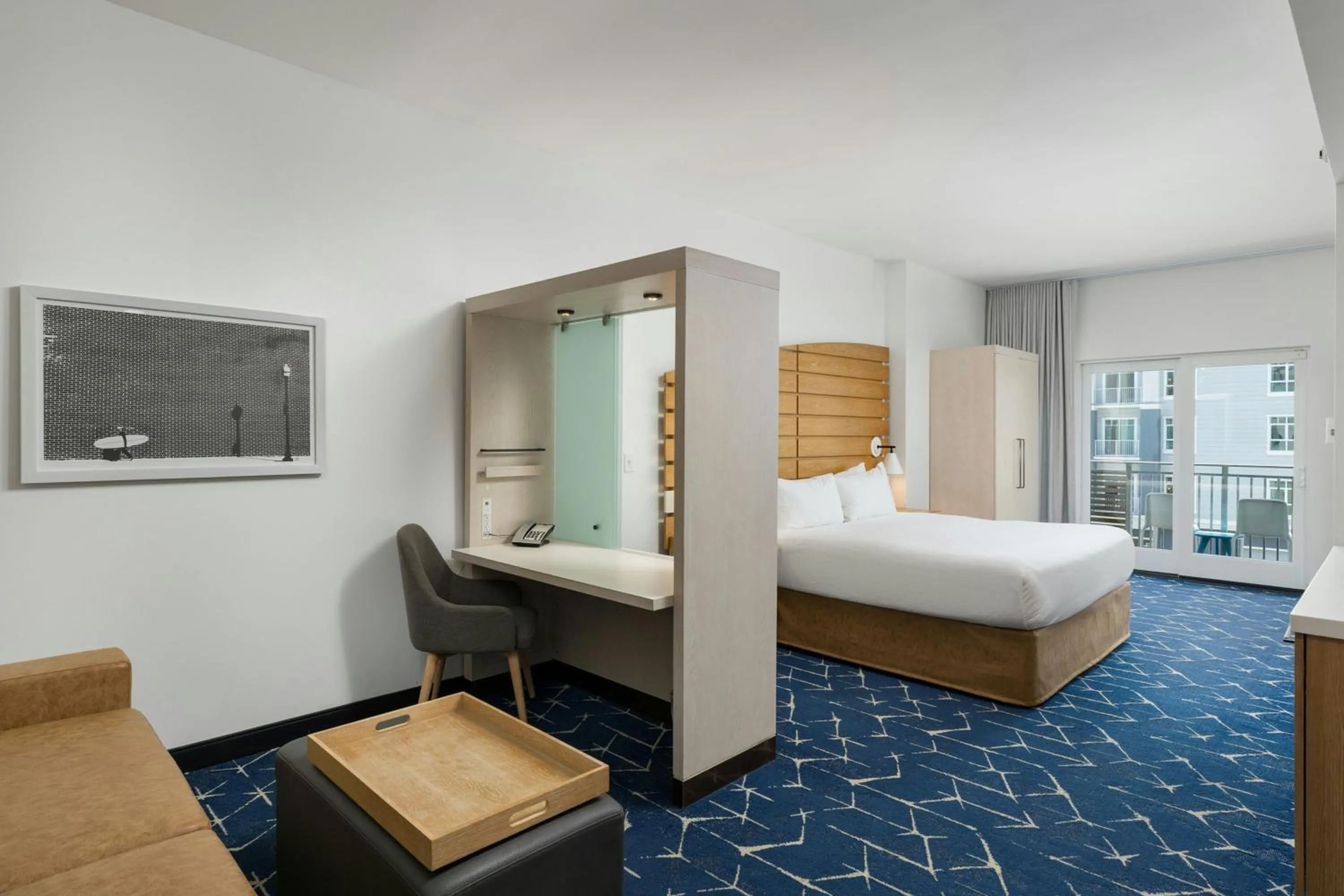 Photo of the whole room, Bed in SpringHill Suites by Marriott Oceanside Beach