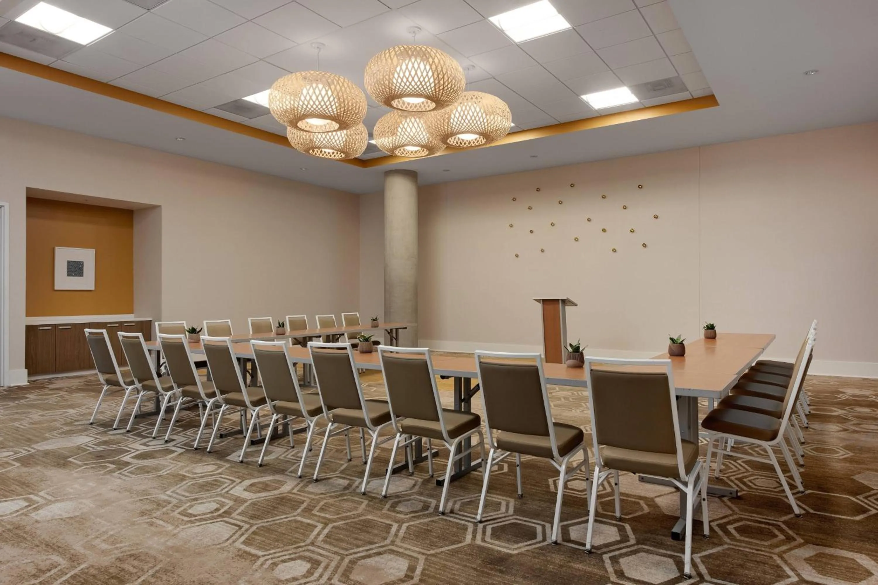 Meeting/conference room in SpringHill Suites by Marriott Oceanside Beach