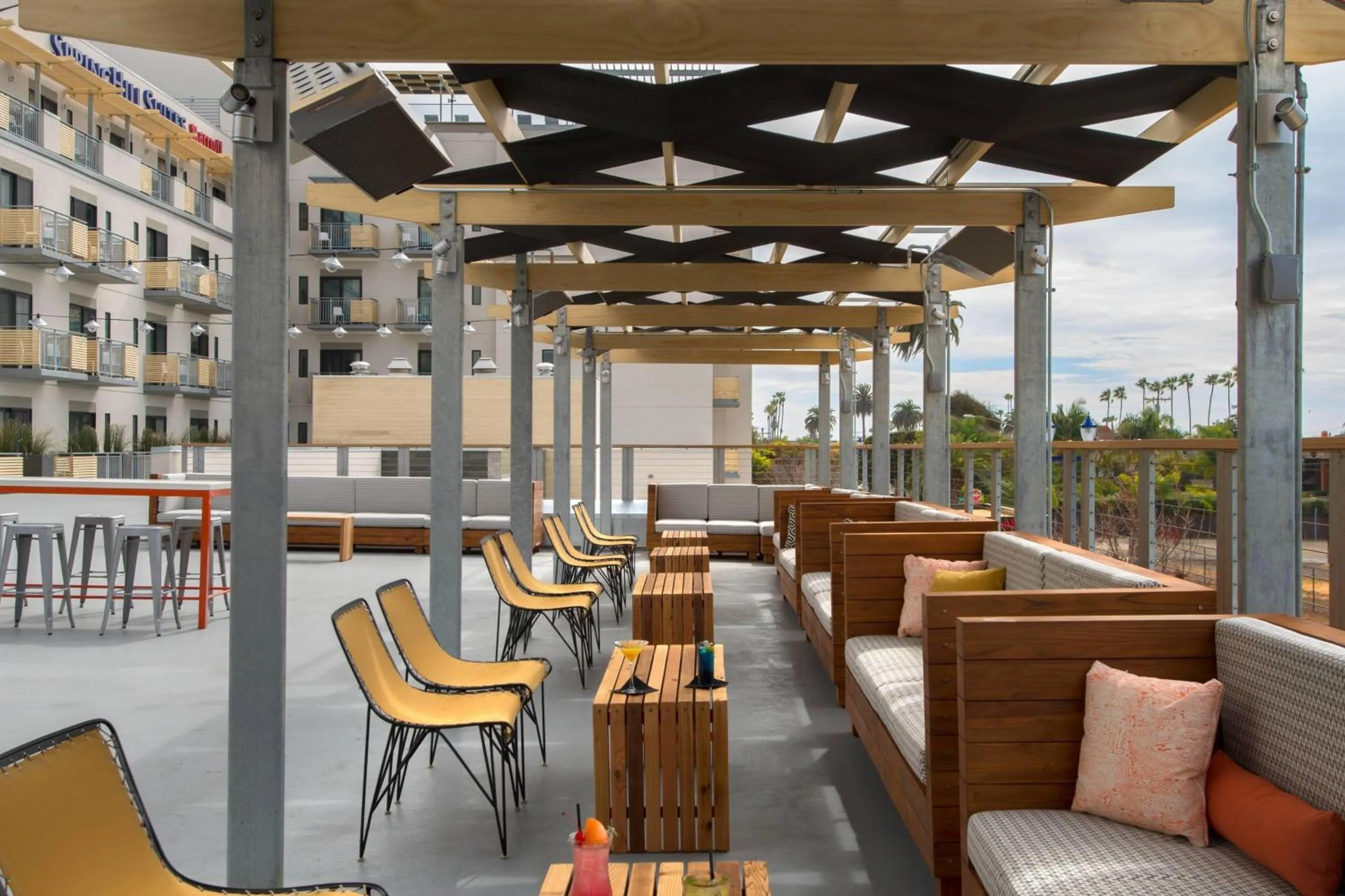 Restaurant/places to eat in SpringHill Suites by Marriott Oceanside Beach