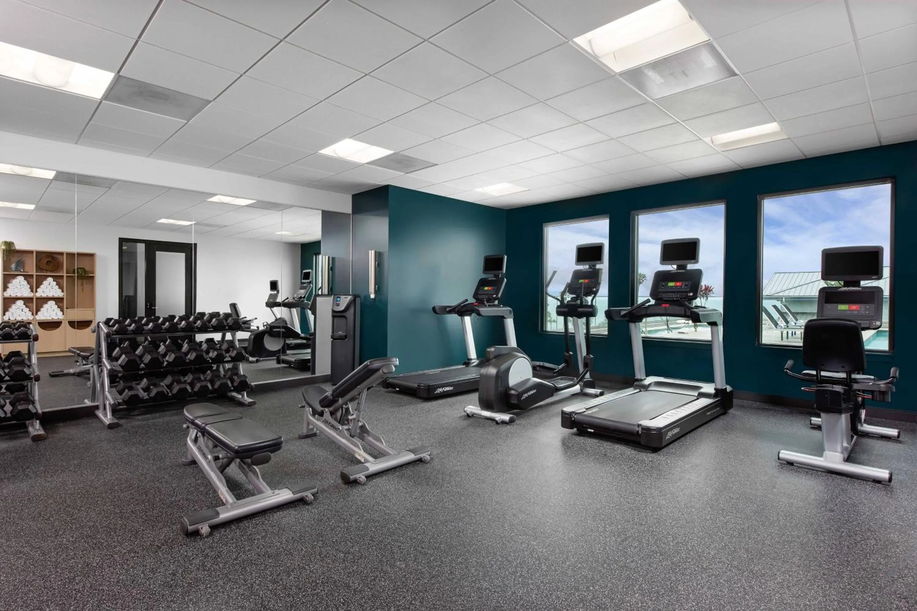 Fitness centre/facilities in SpringHill Suites by Marriott Oceanside Beach