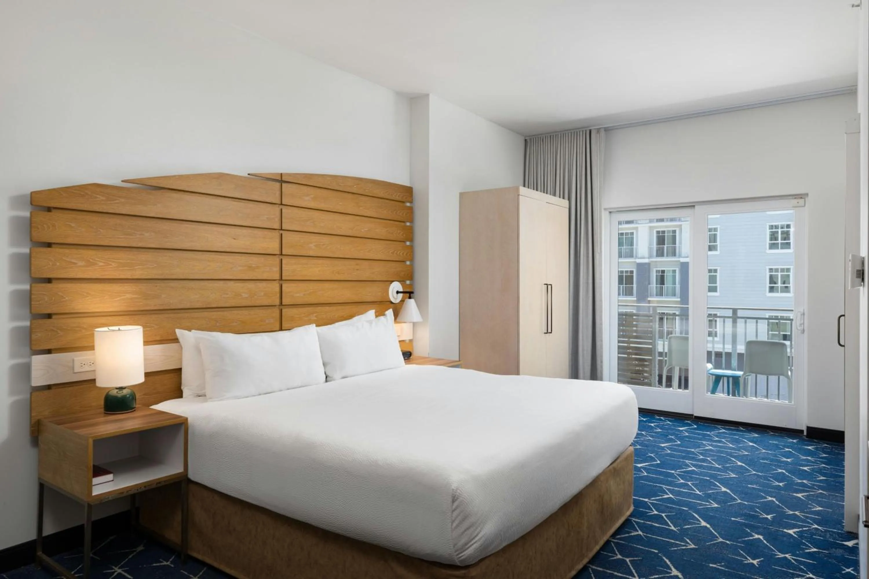 Photo of the whole room, Bed in SpringHill Suites by Marriott Oceanside Beach