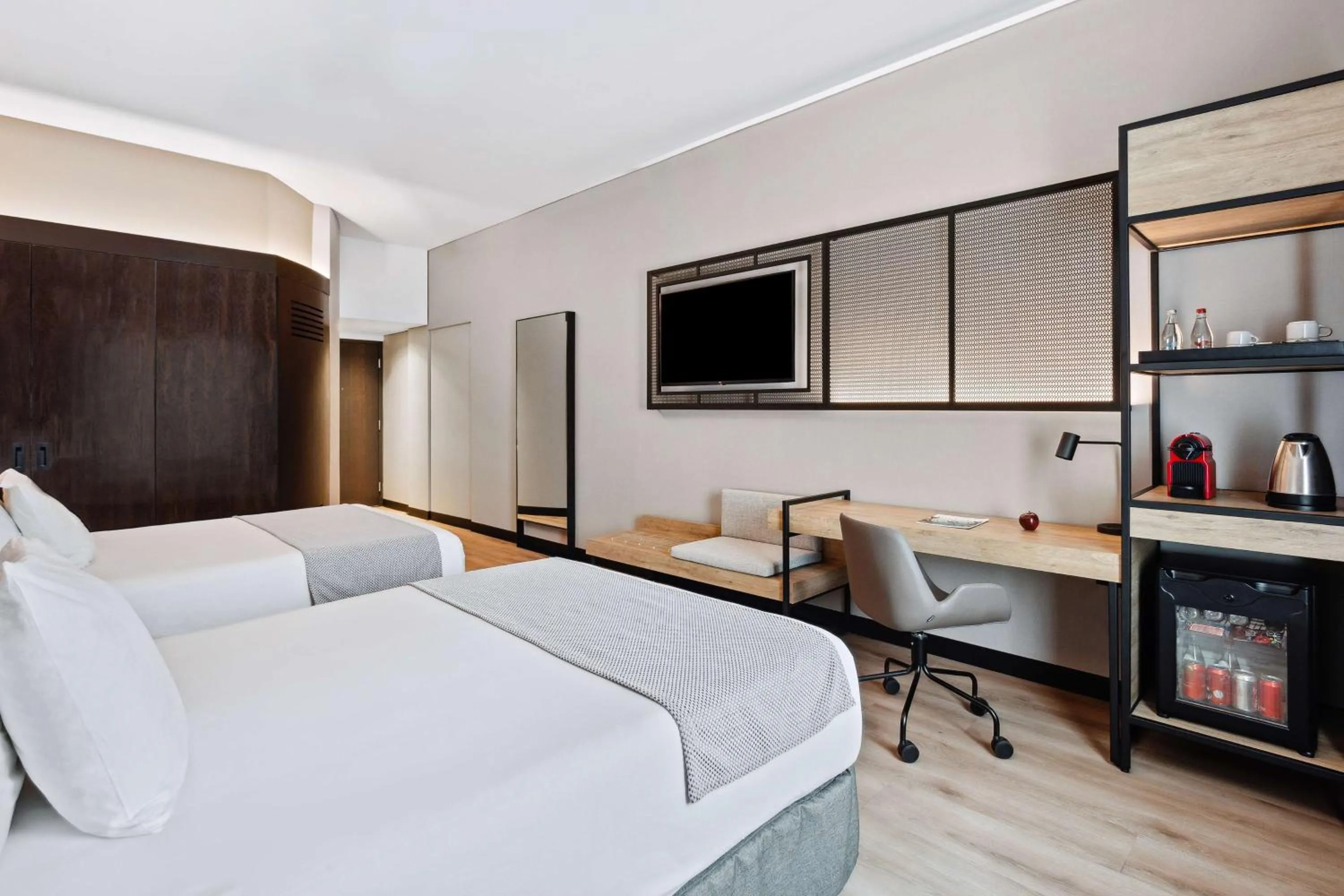 Bedroom, Bed in NH Collection Monterrey San Pedro