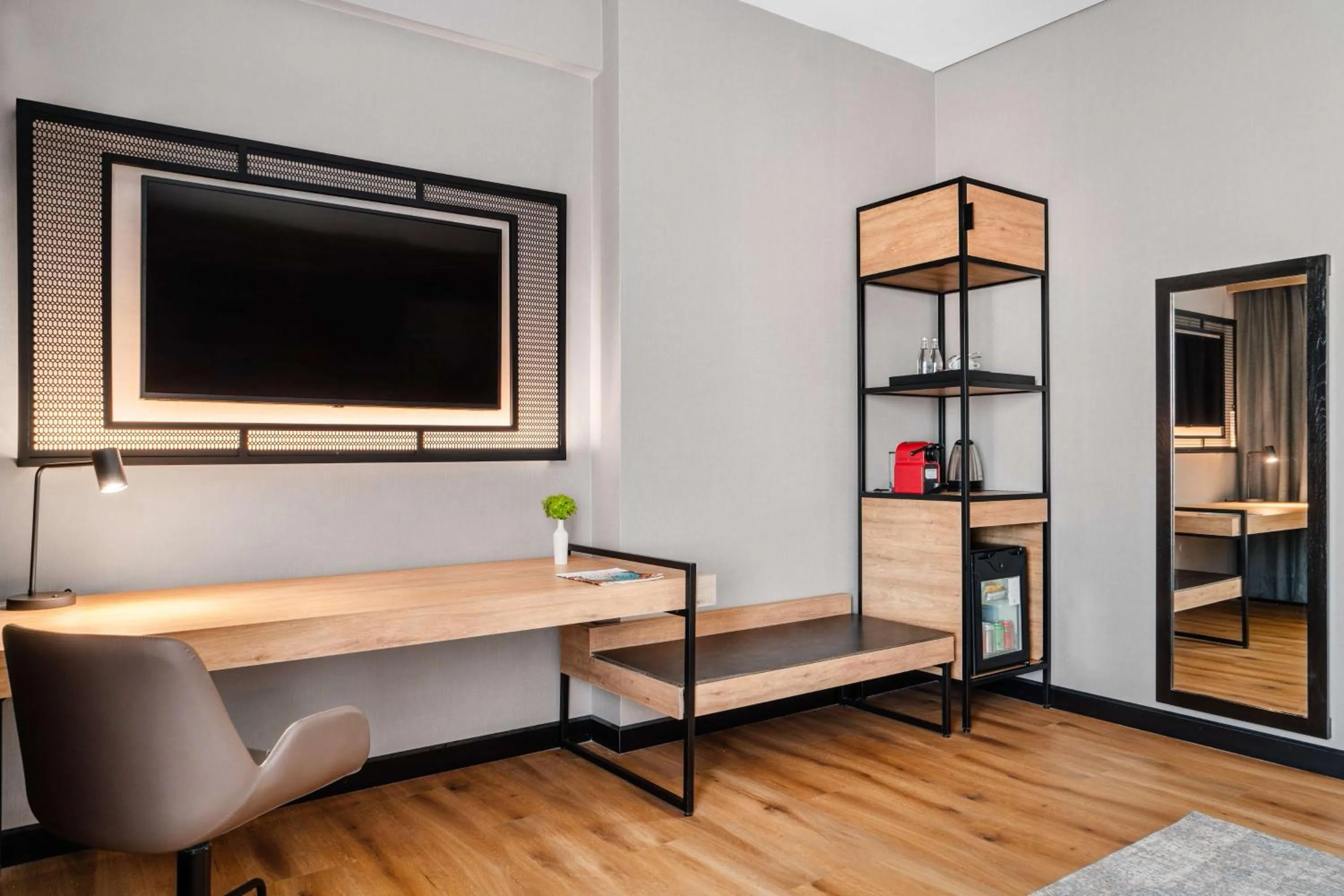 Photo of the whole room in NH Collection Monterrey San Pedro