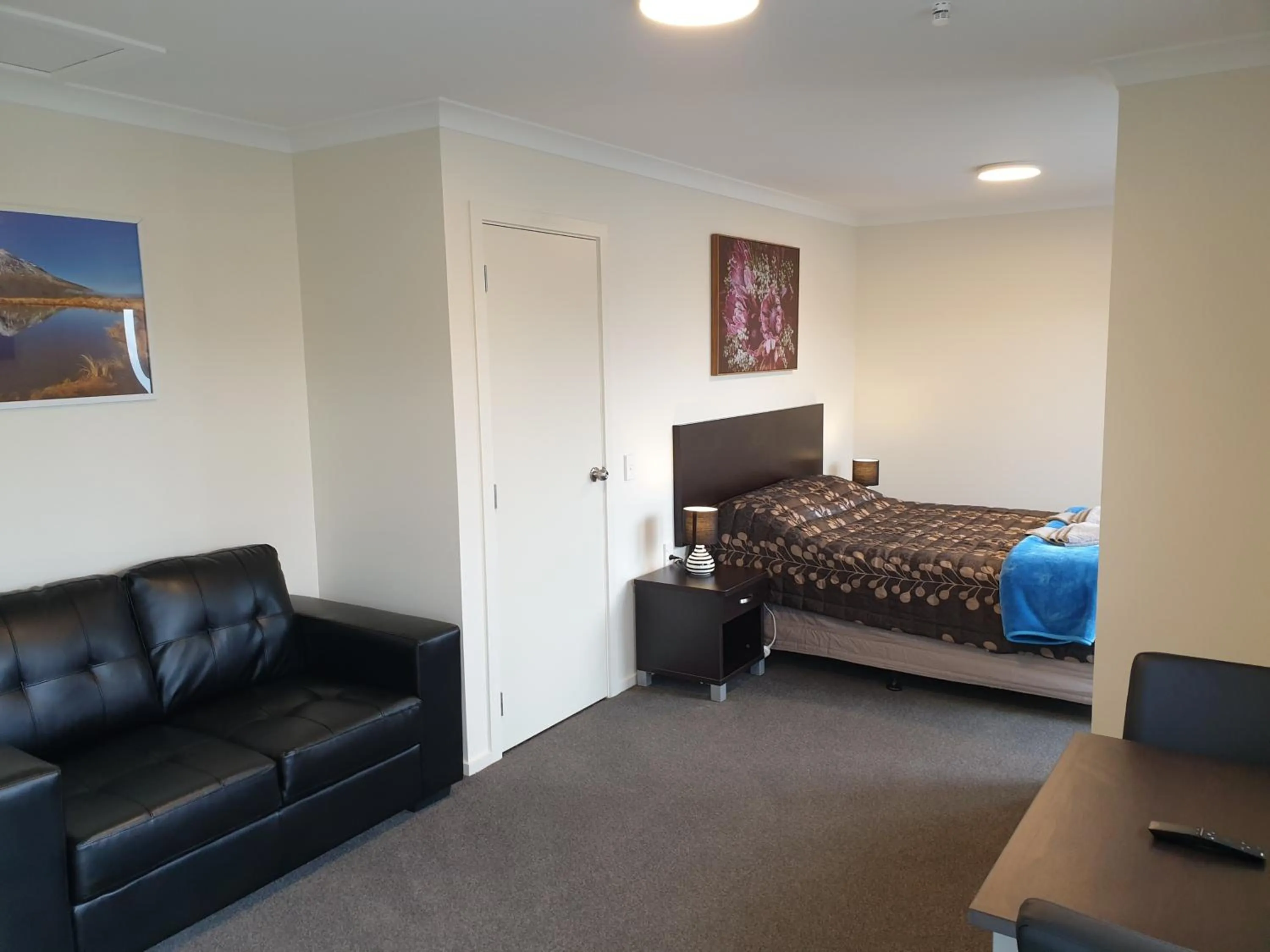 Bed in Richmond Motel and Holiday Park