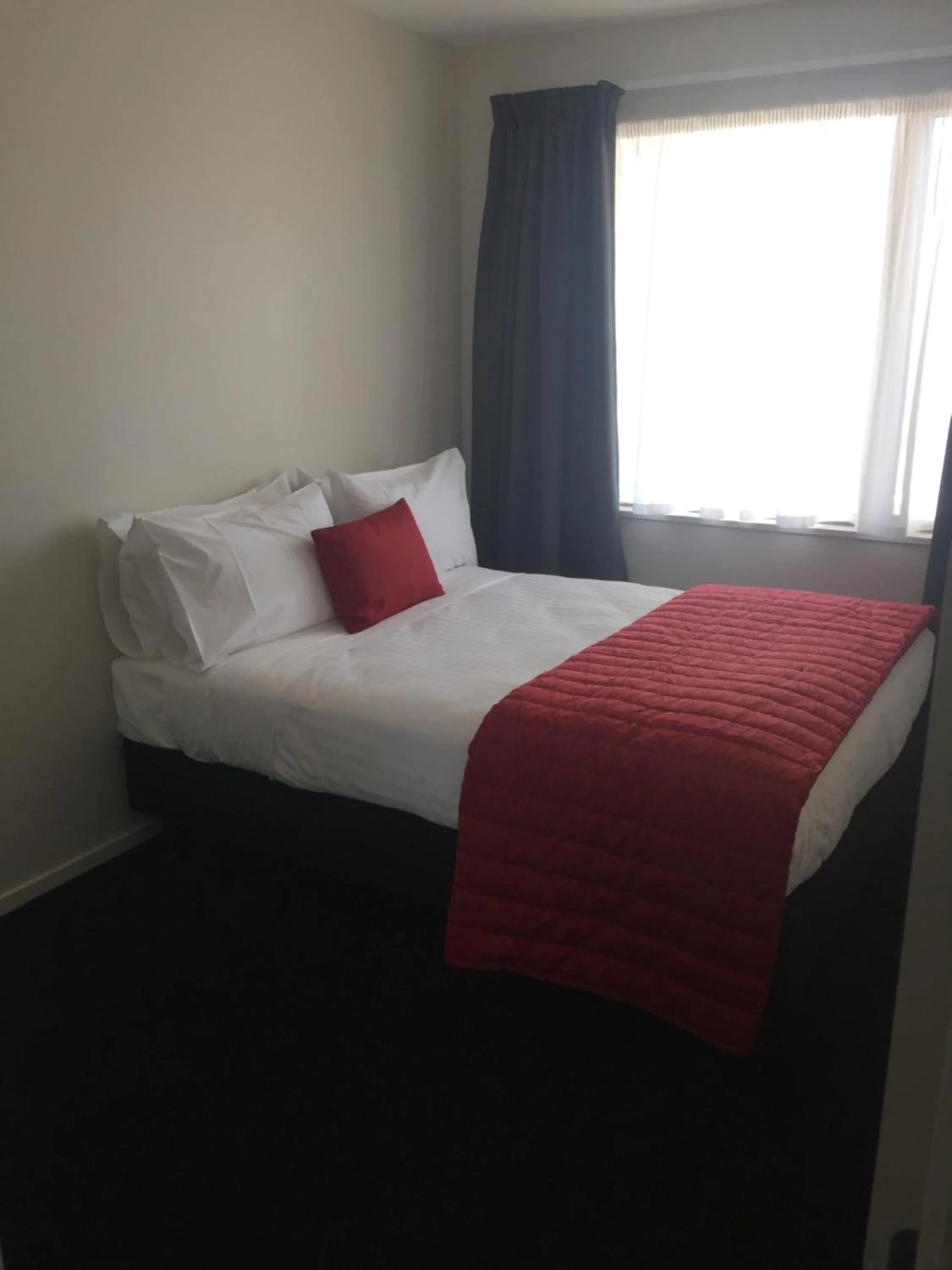 Bed in Rolleston Highway Motel