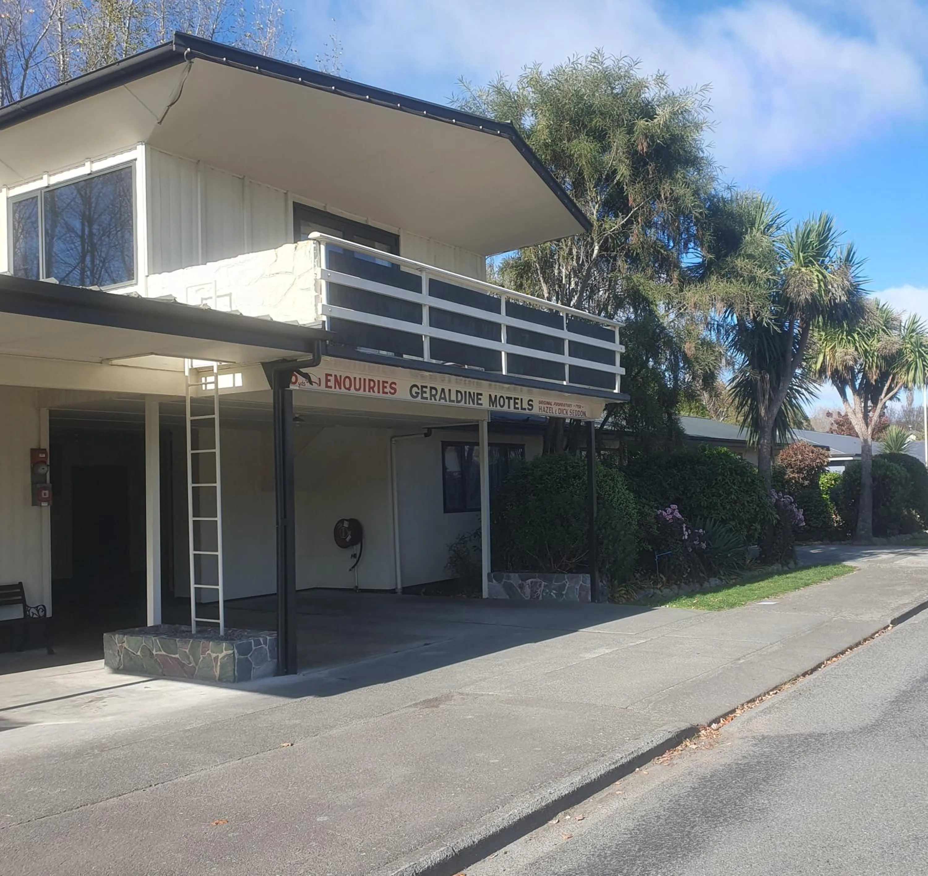 Property building in Geraldine Motels