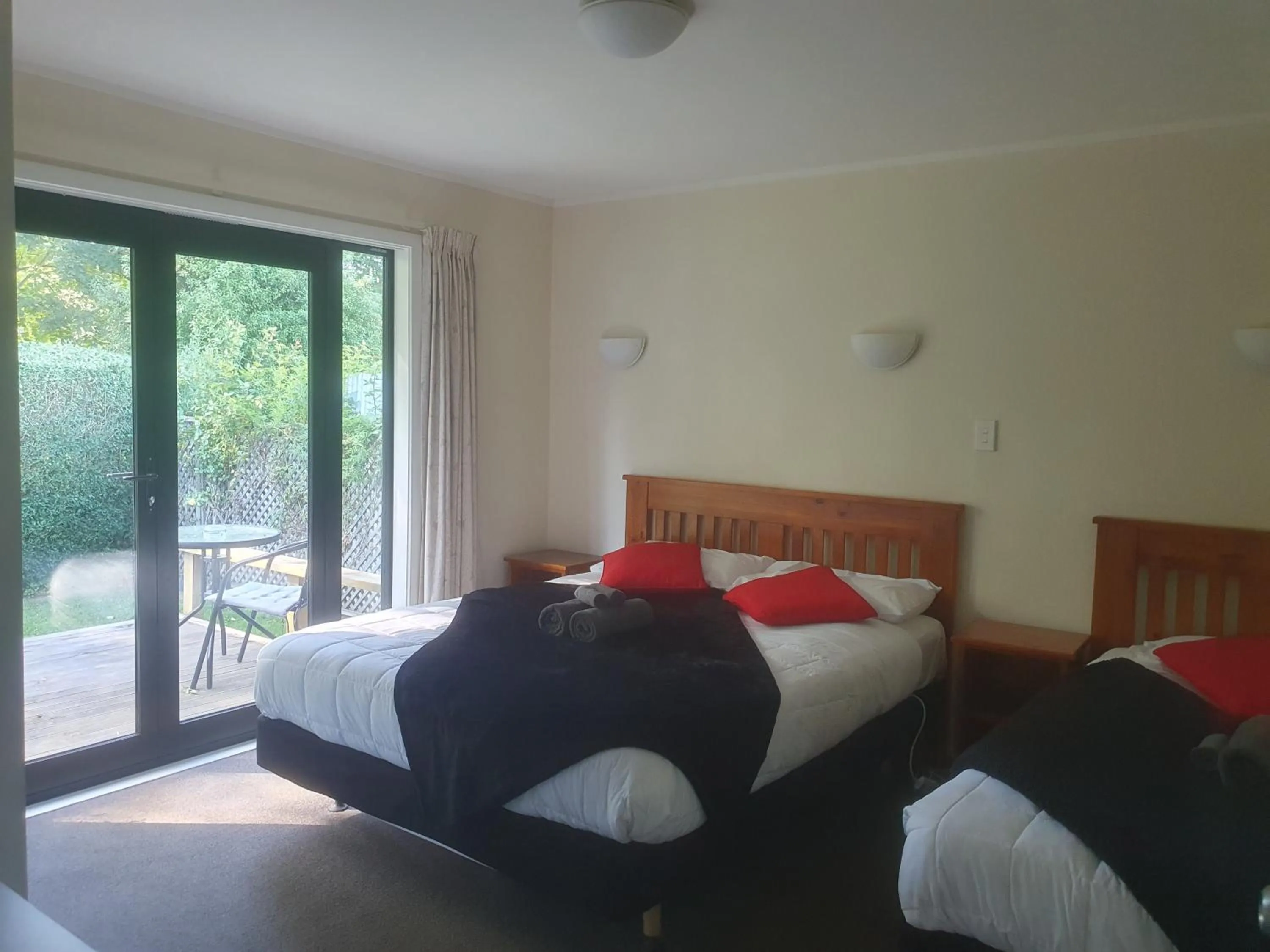 Bedroom, Bed in Geraldine Motels