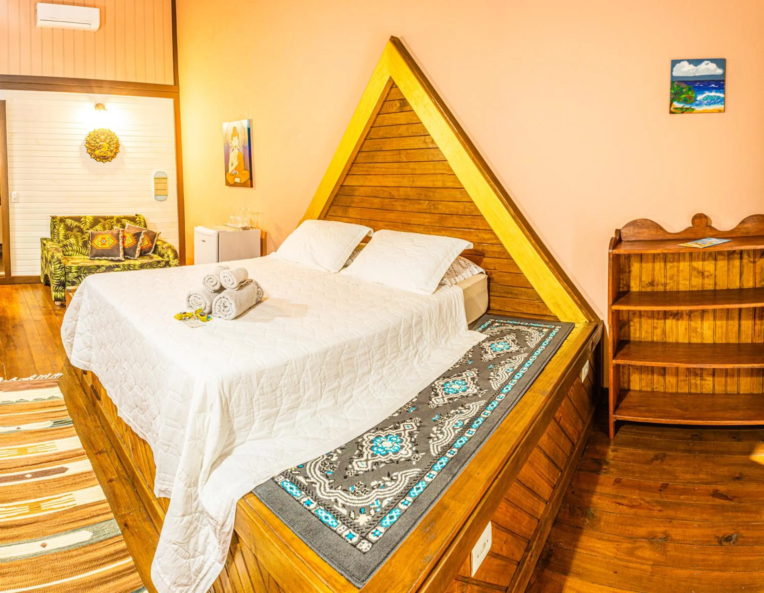 Property building, Bed in Pousada Casa do Oscar