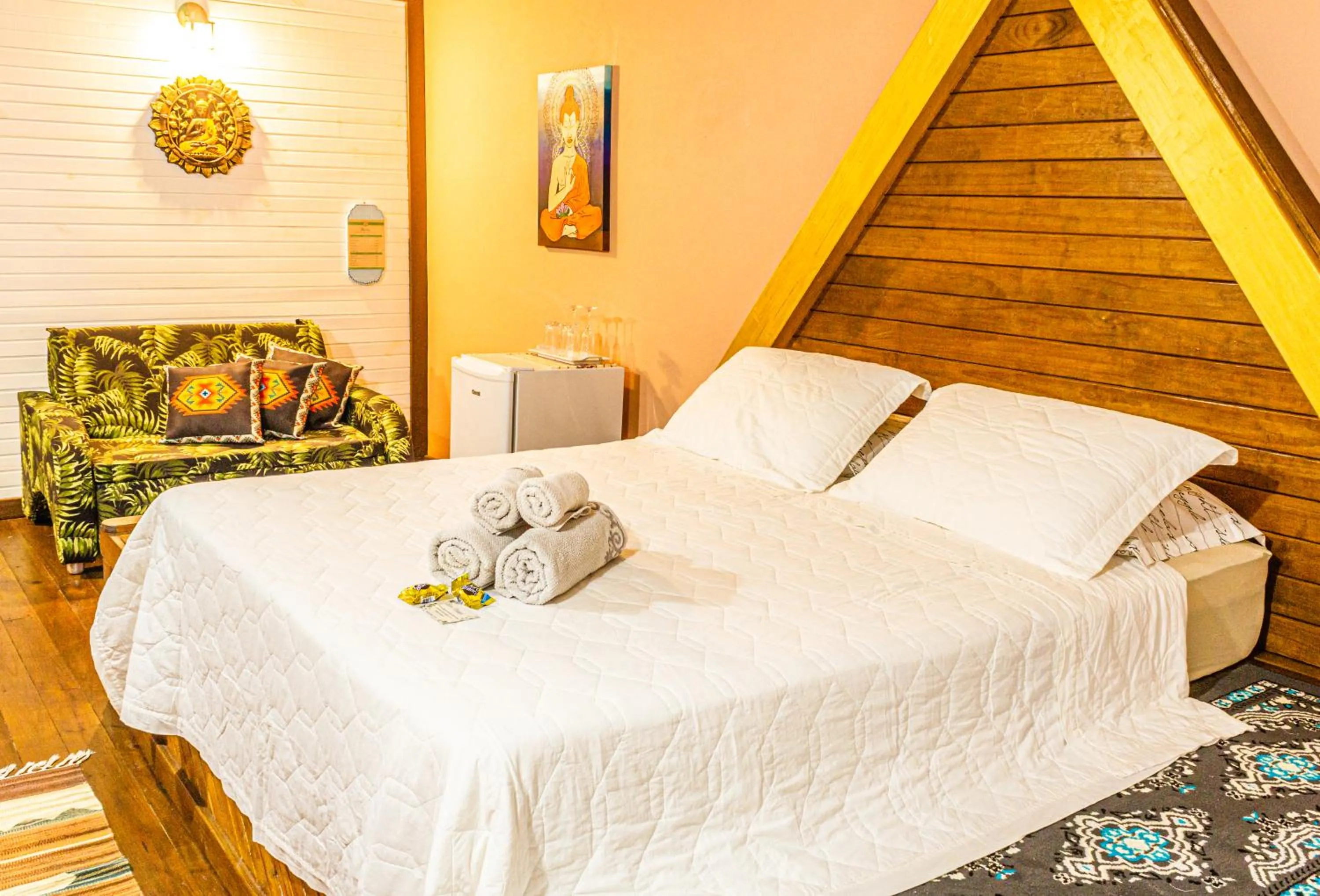 Property building, Bed in Pousada Casa do Oscar