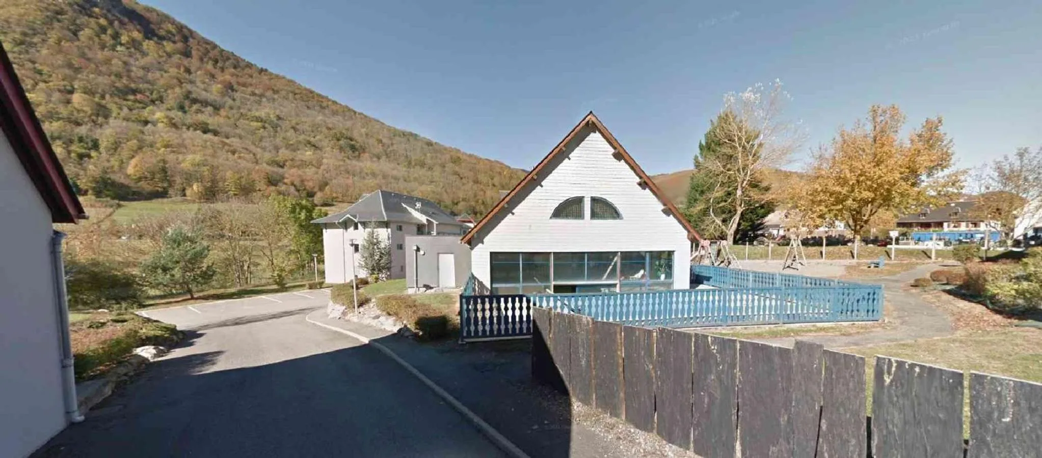 Swimming pool in Résidence Les Trois Vallées - ARREAU