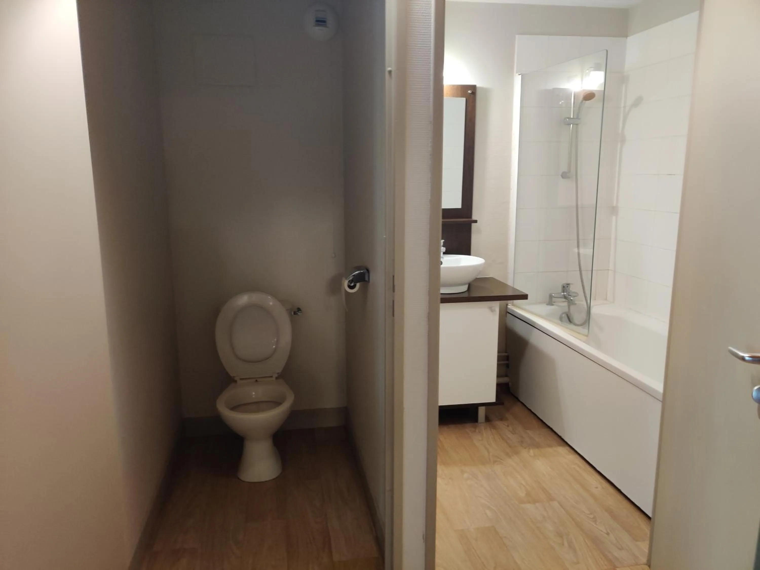 Toilet in Résidence Les Trois Vallées - ARREAU