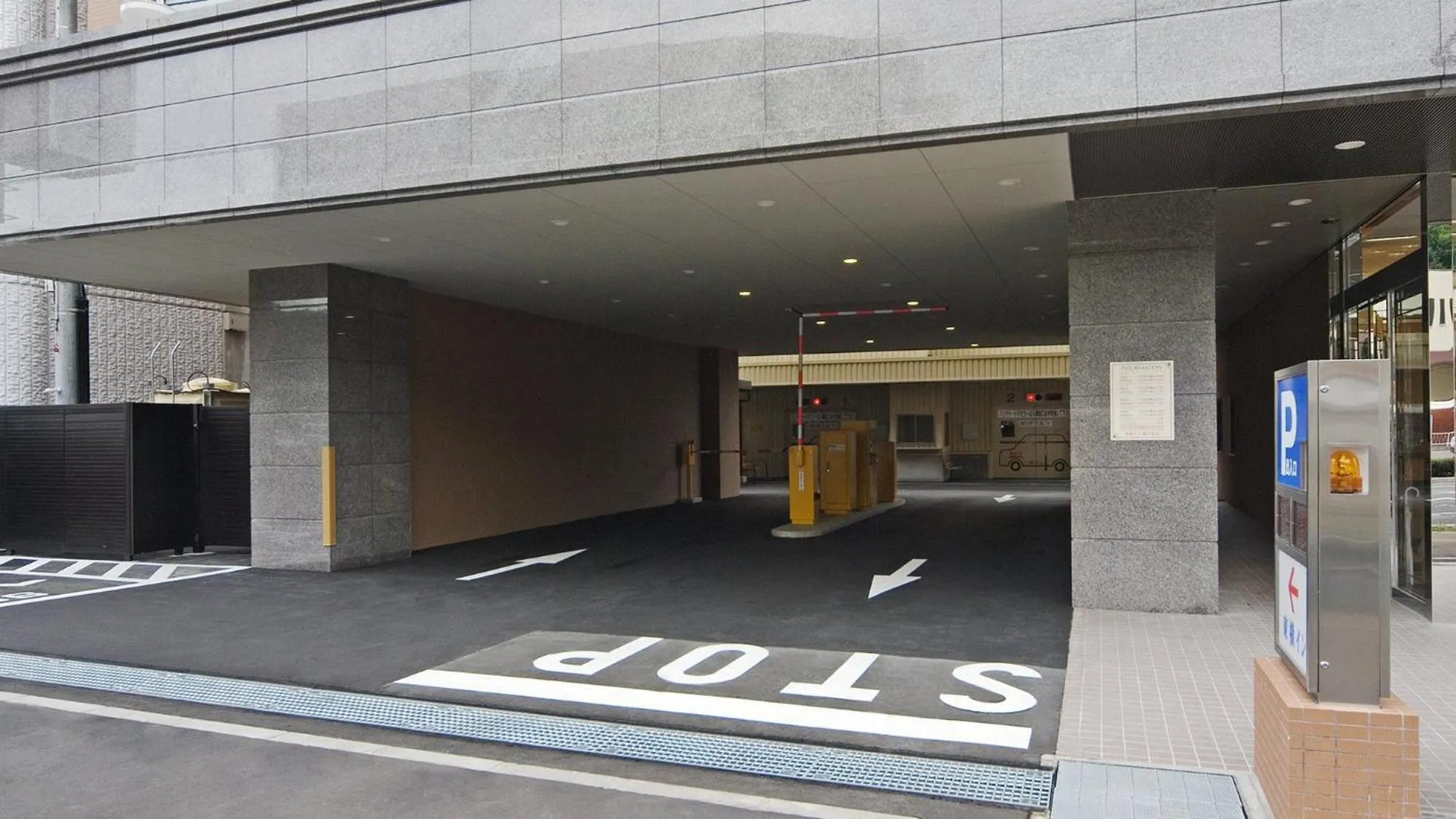Parking in Toyoko Inn Hokkaido Okhotsk Abashiri Ekimae