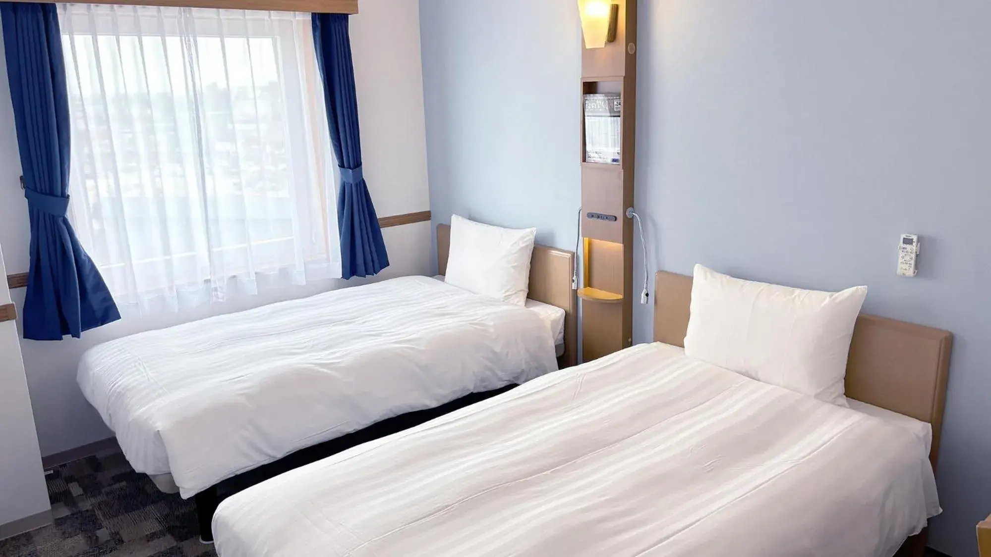 Twin Room - single occupancy - Non-Smoking in Toyoko Inn Hokkaido Tokachi Obihiro Ekimae Twin Room - single occupancy - Non-Smoking in Toyoko Inn Hokkaido Tokachi Obihiro Ekimae