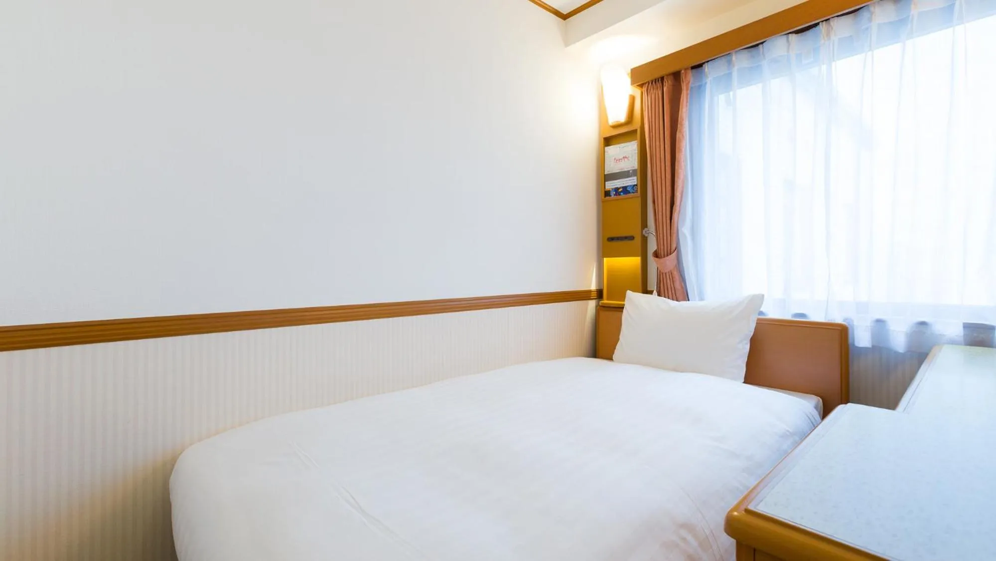 Bedroom, Bed in Toyoko Inn Shin-shirakawa Ekimae