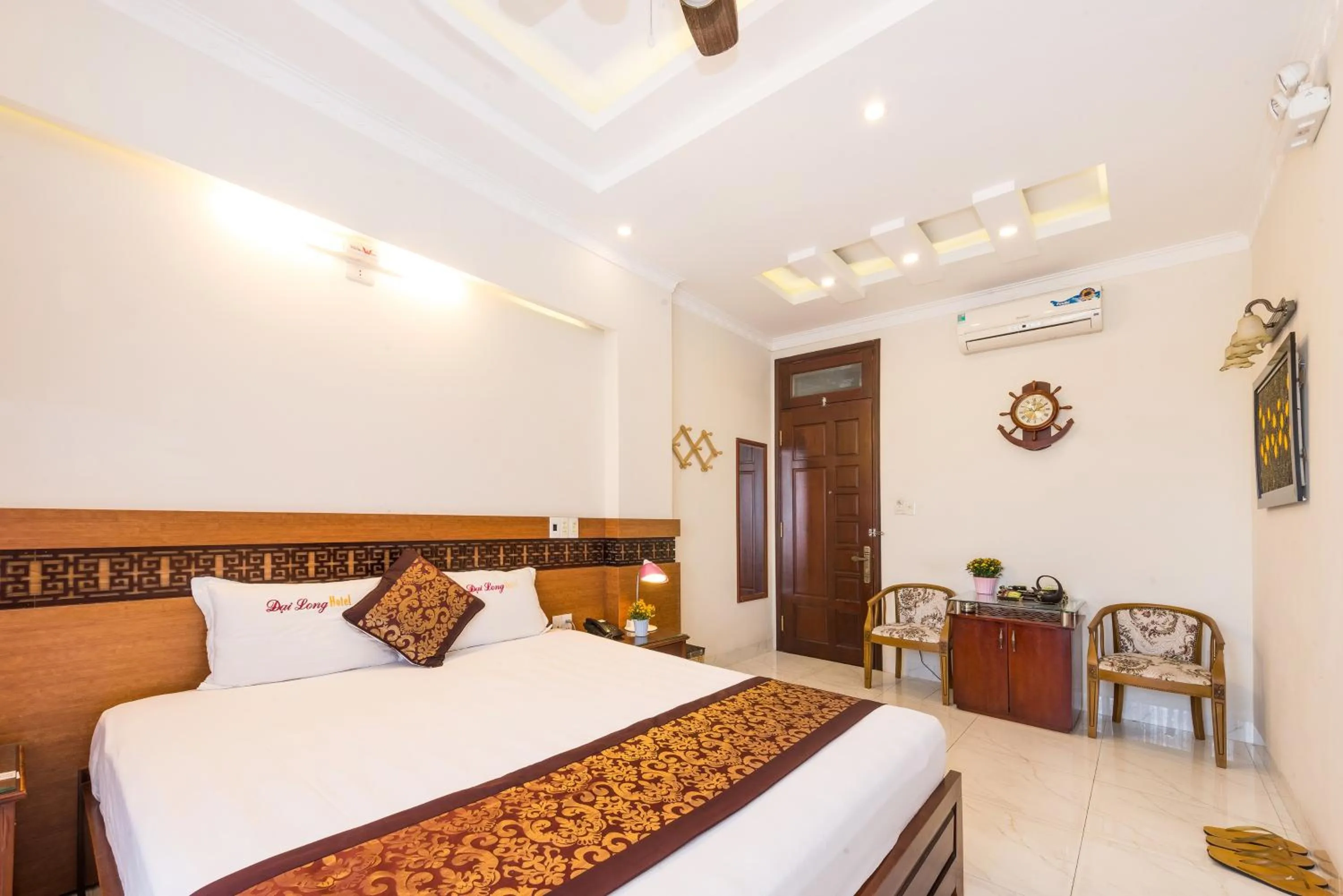 Bedroom, Bed in Dai Long Hotel