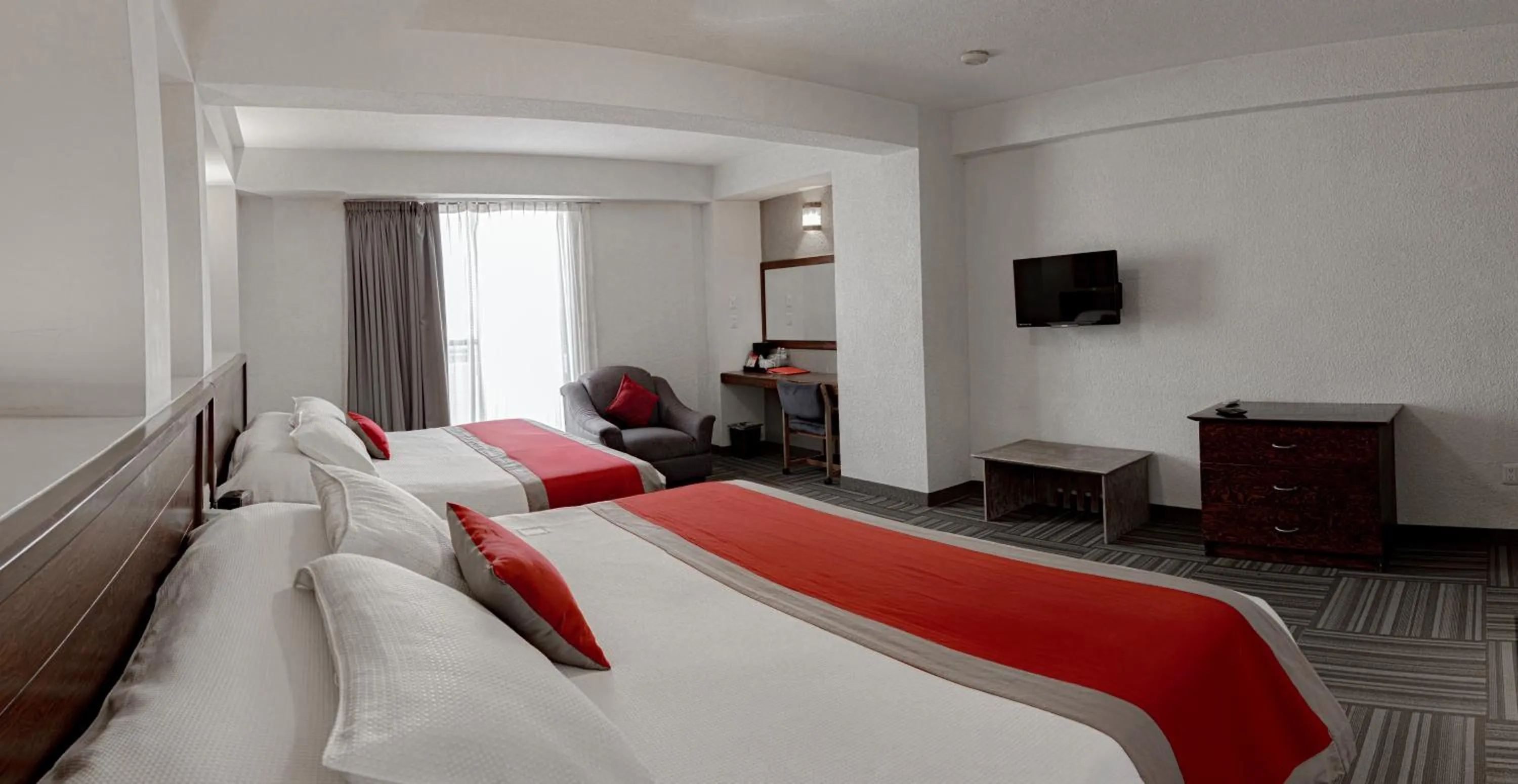 Bed in Ramada Plaza by Wyndham Leon