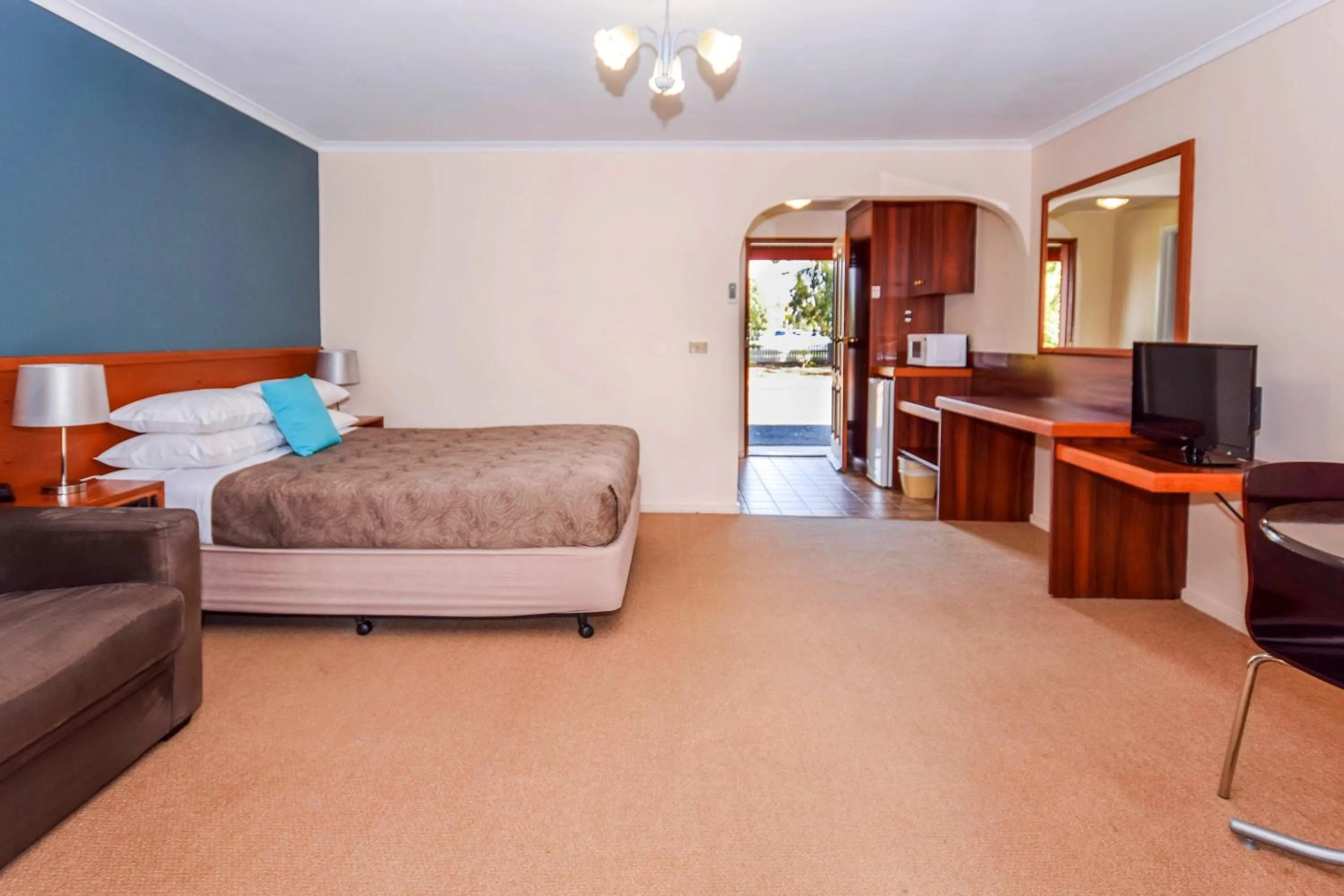 Photo of the whole room in River Country Inn