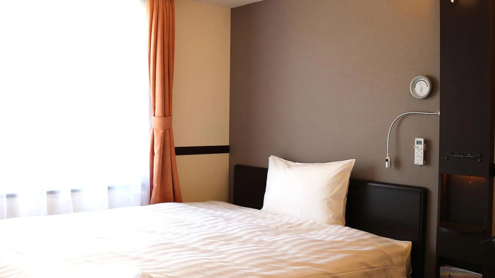 Bedroom in Toyoko Inn Tokyo Otsuka-eki Kita-guchi No 1