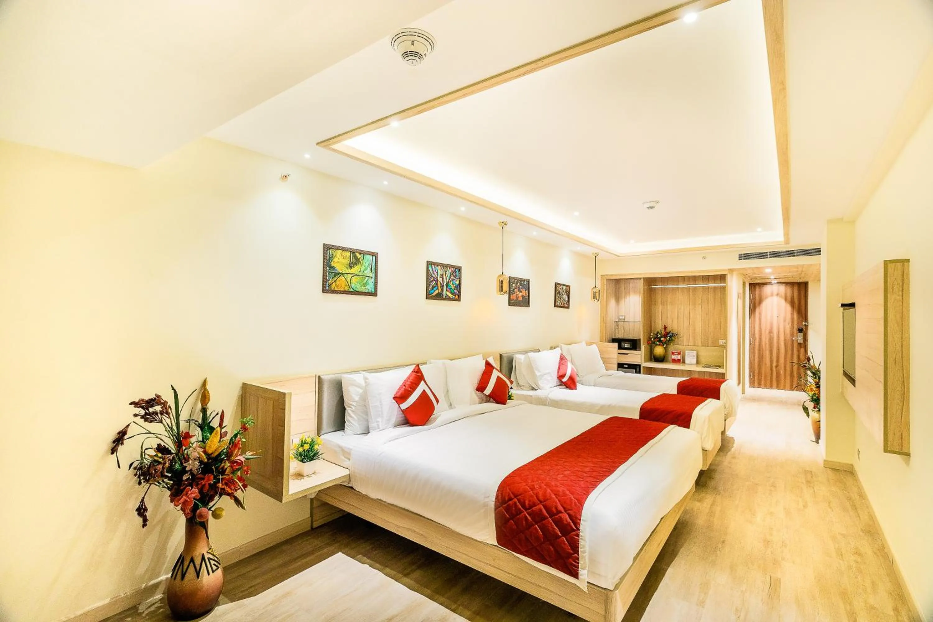 Bedroom, Bed in Hotel Jagadish International-Sankey Road