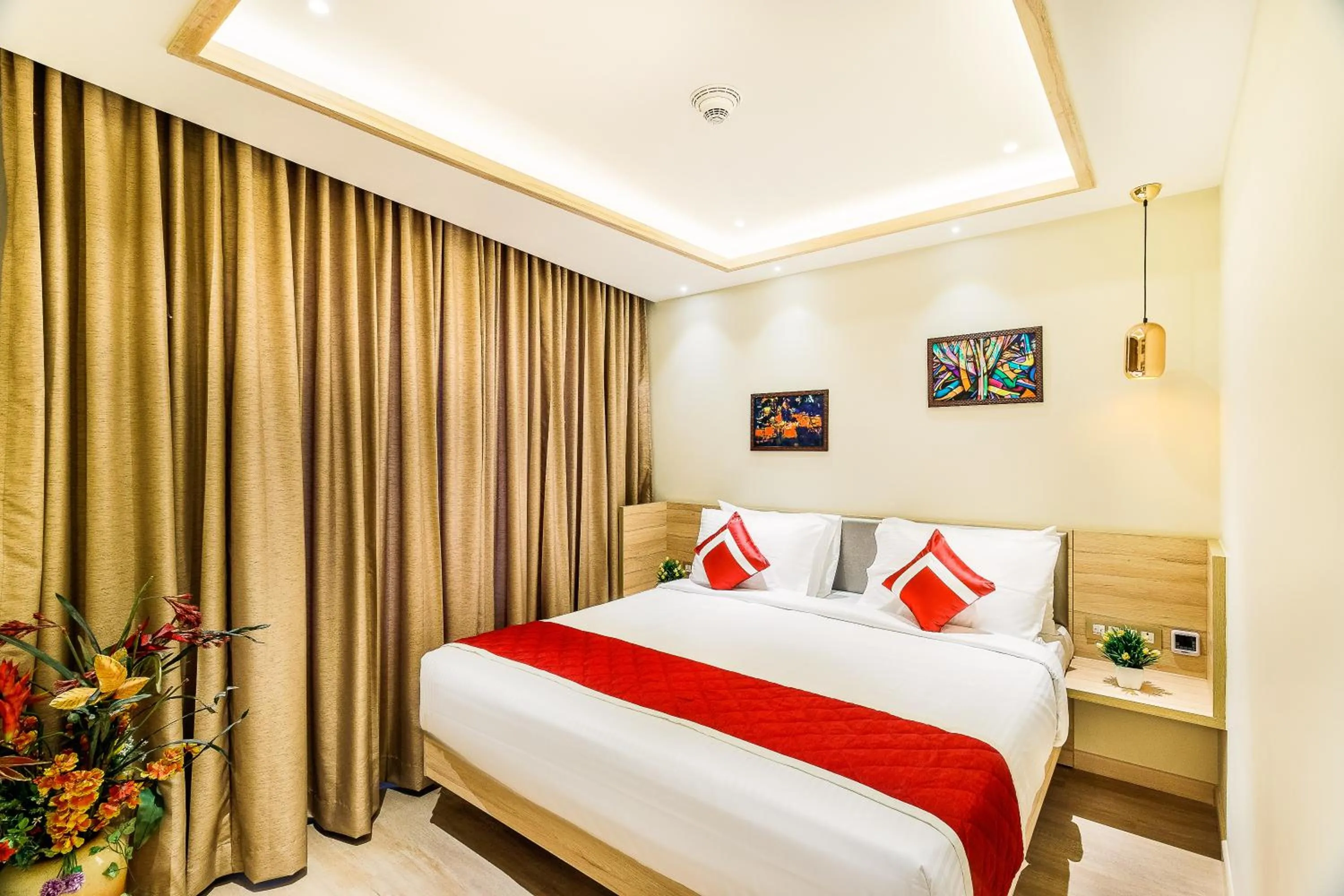 Bedroom, Bed in Hotel Jagadish International-Sankey Road
