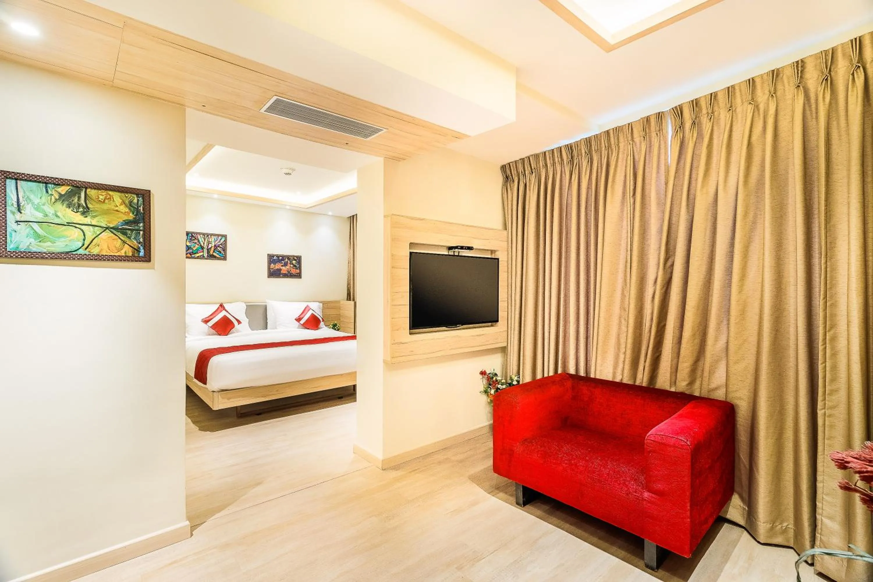Bedroom, Bed in Hotel Jagadish International-Sankey Road