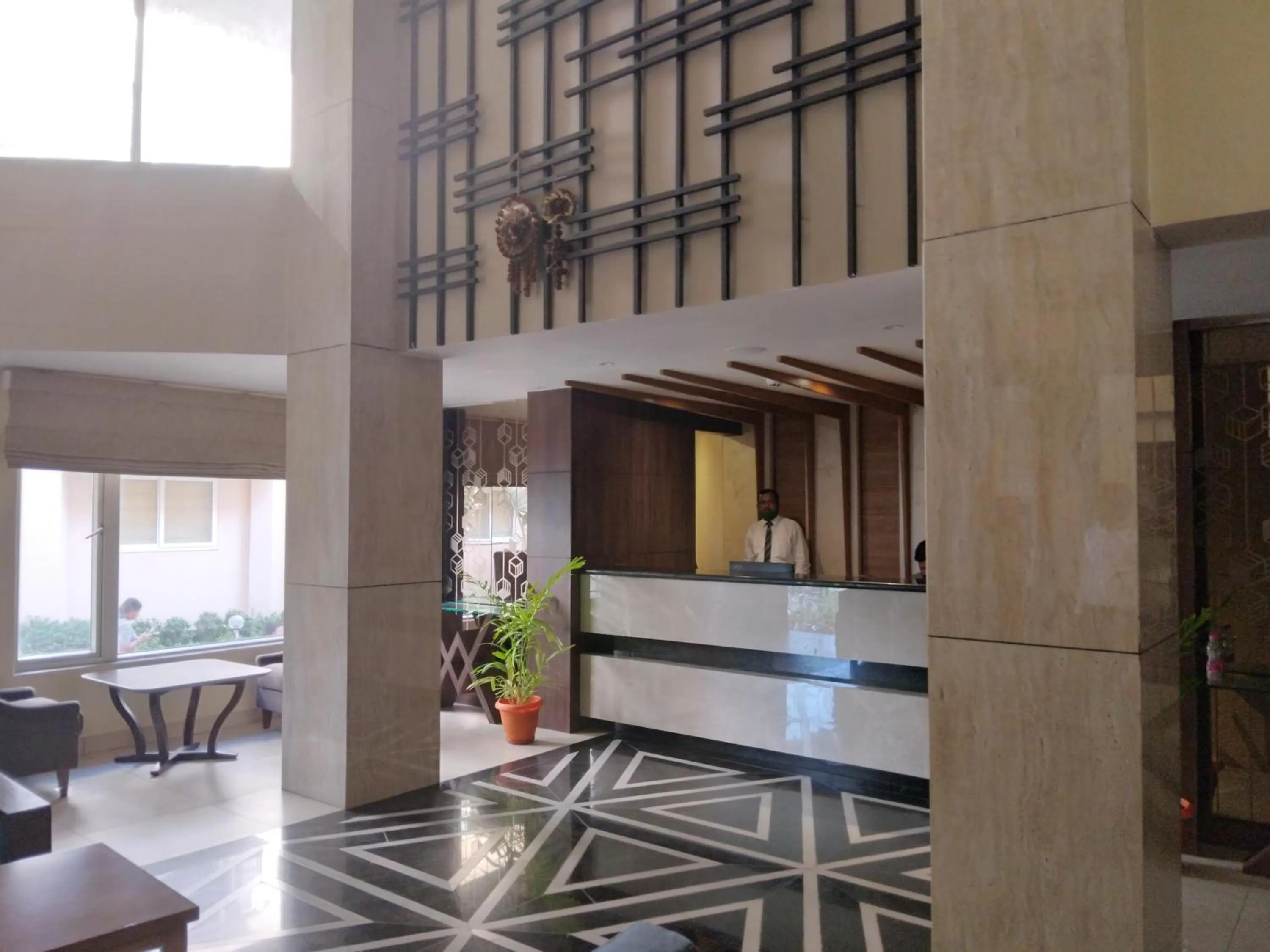 Lobby or reception in HOTEL NILADRI PREMIUM