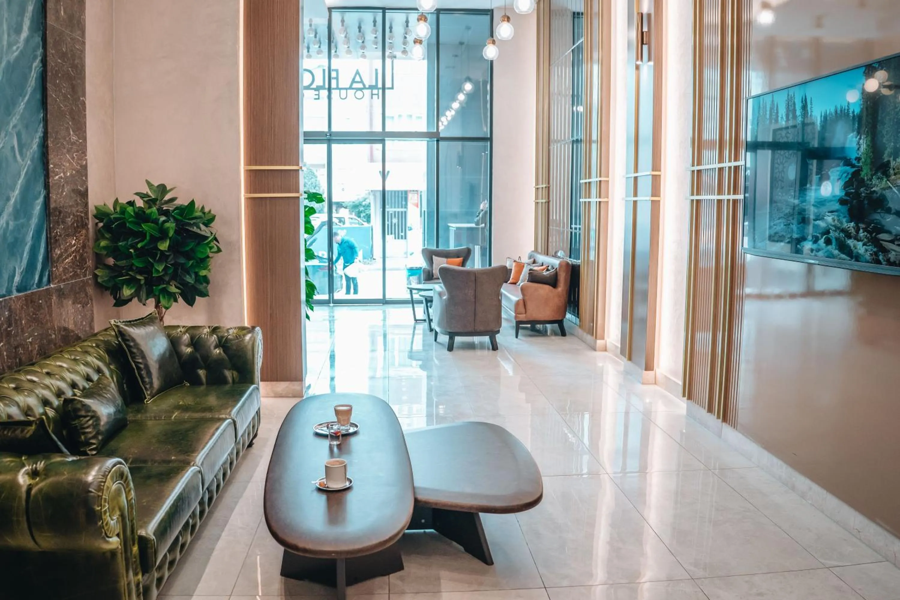 Lobby or reception in La Flora House Hotel